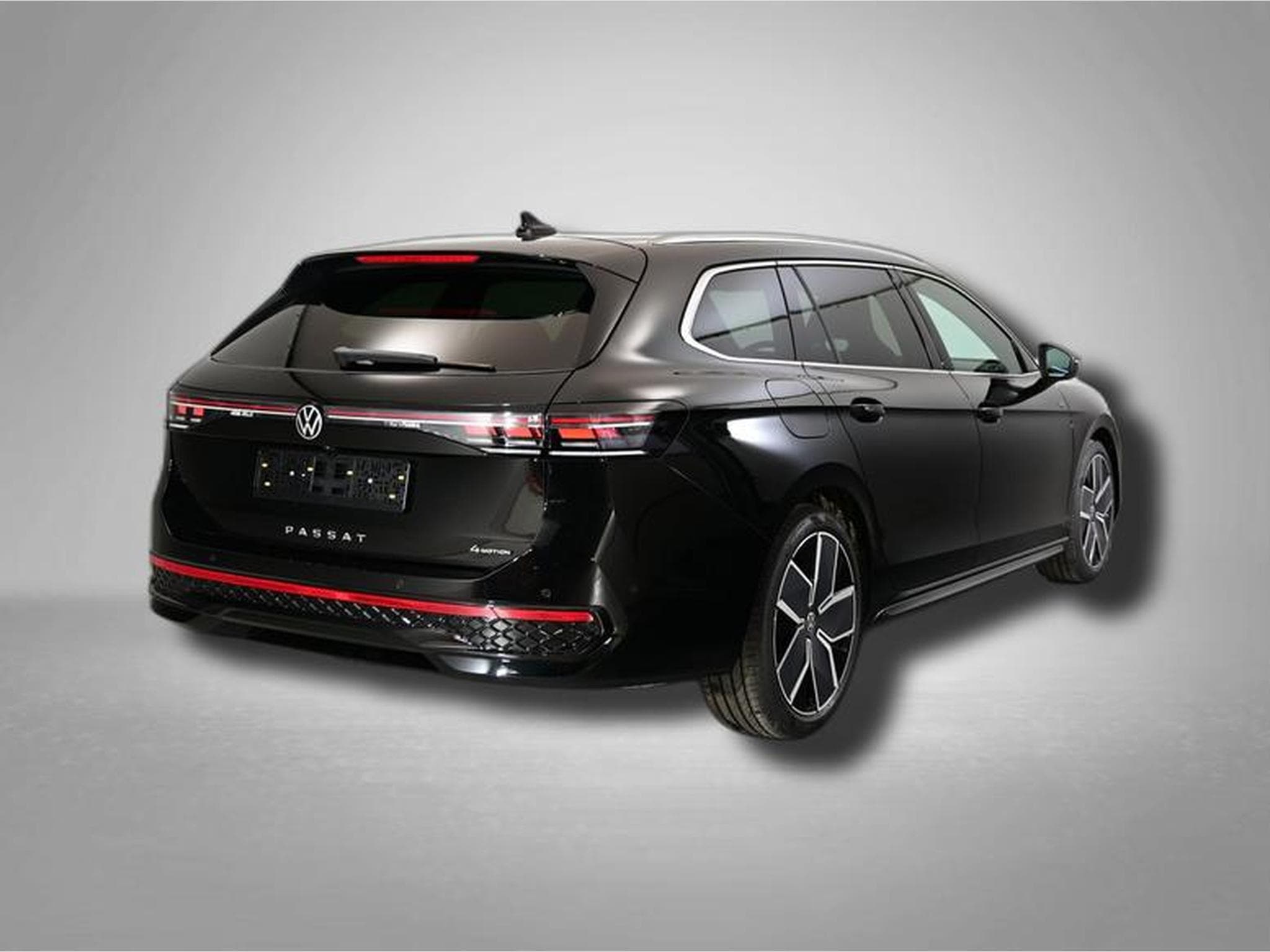 VW Passat Variant R-Line 2.0 TSI 7-Gang-DSG 4MOTION (2026) - Photo 5