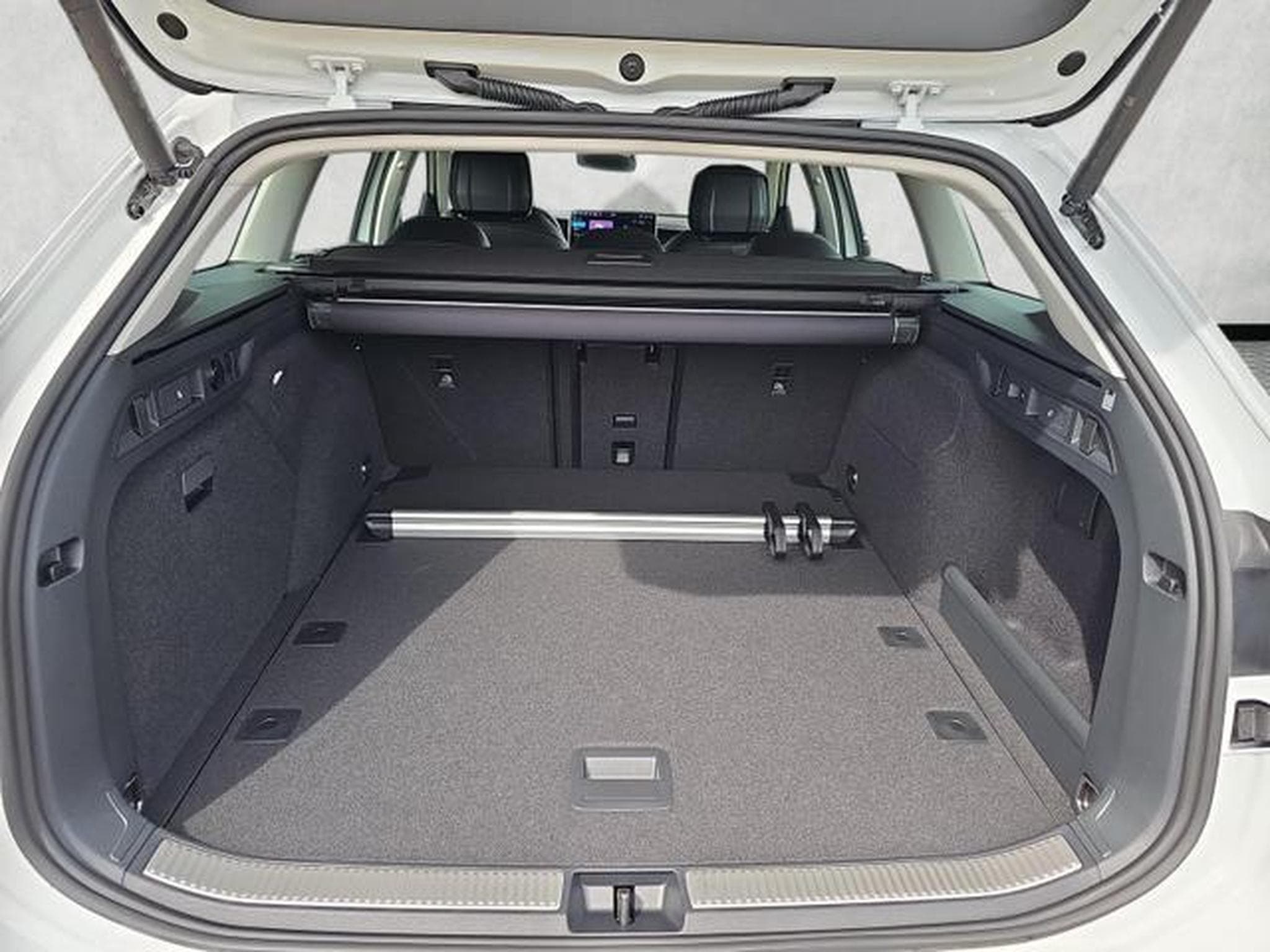VW Passat Variant 2.0 TDI 110 kW Elegance (2026) - Foto 14