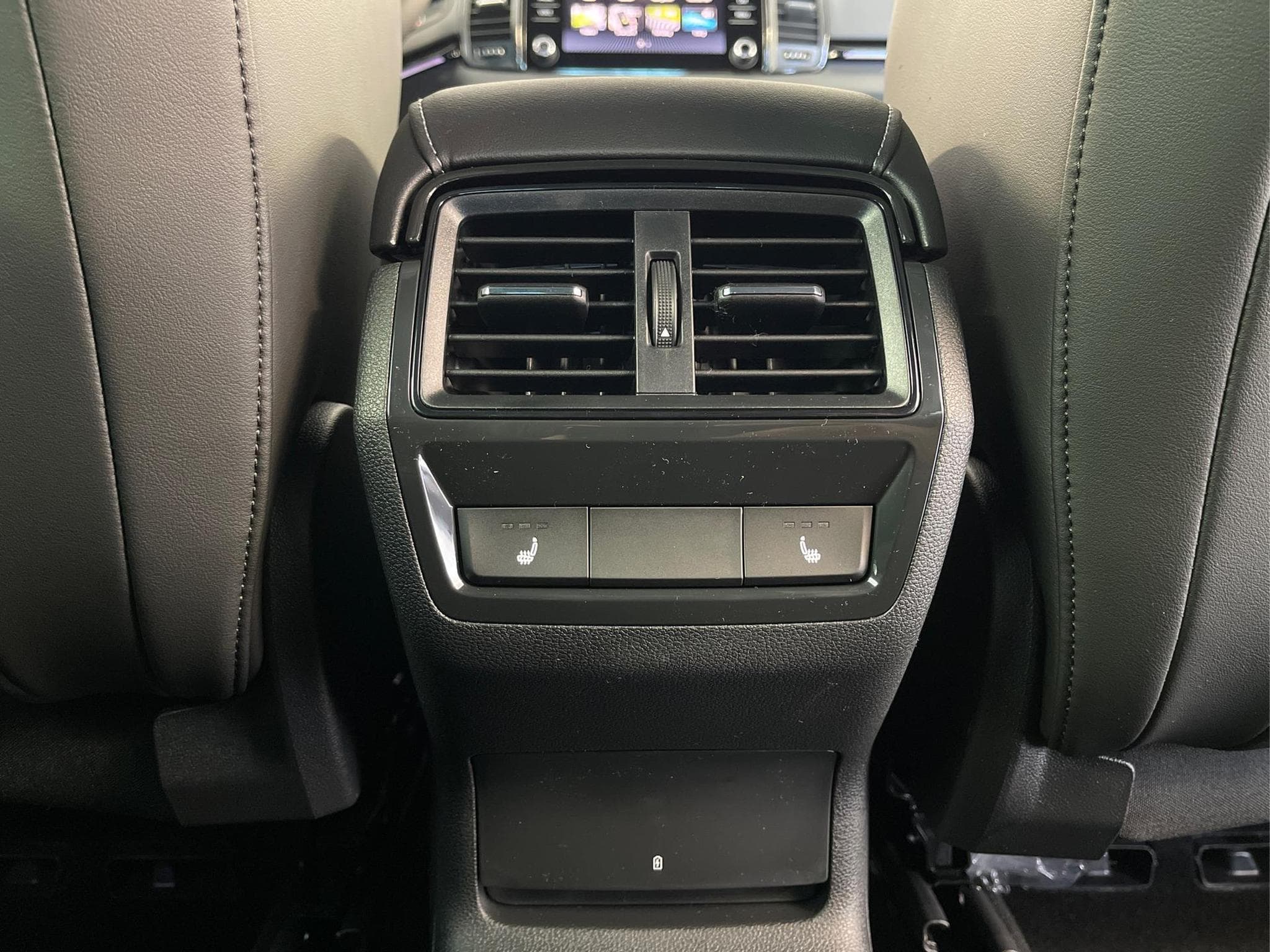 Skoda Karoq Sportline (2026) - Photo 16