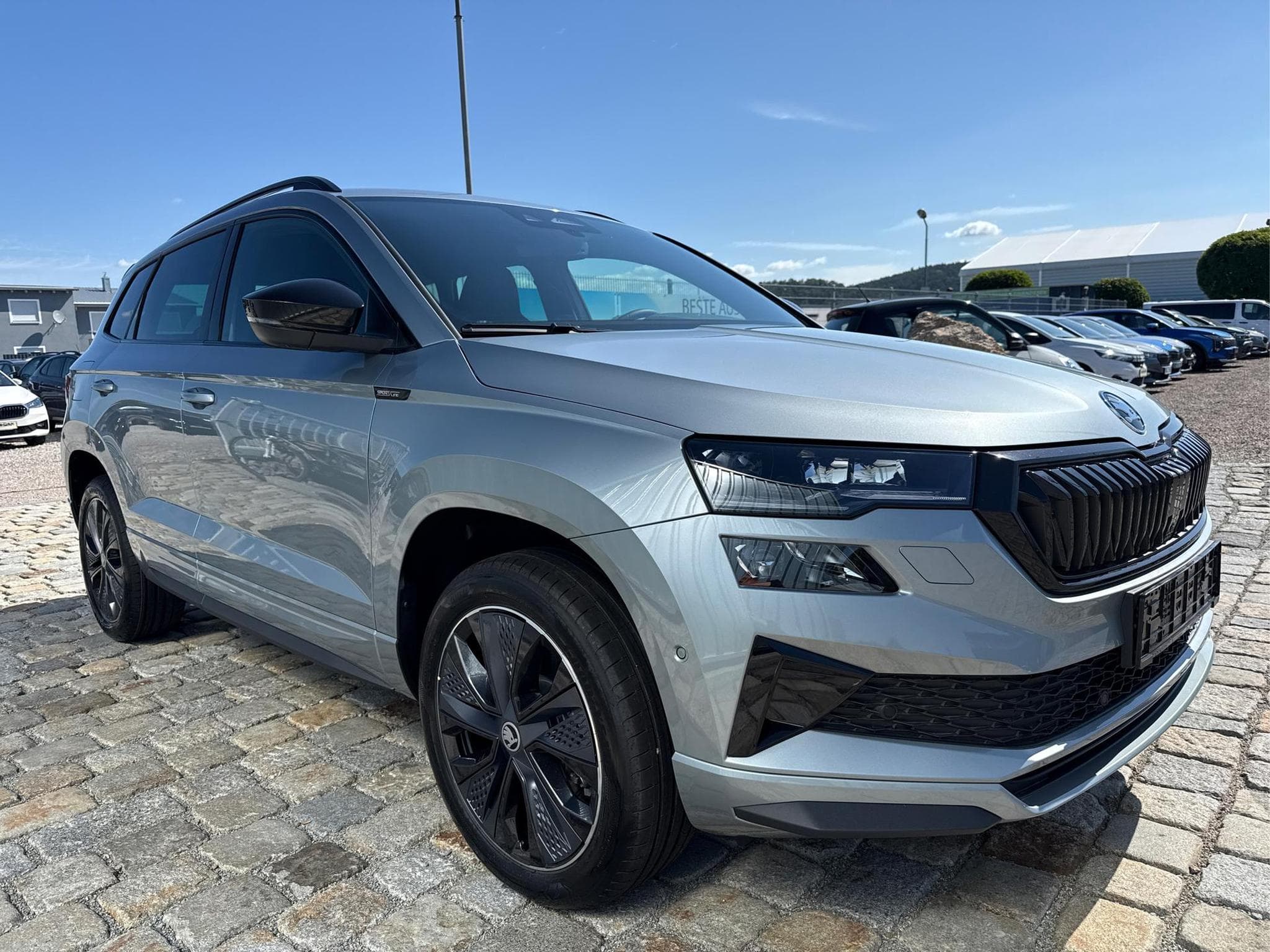 Skoda Karoq Sportline 1,5 TSI (2026) - Photo 3