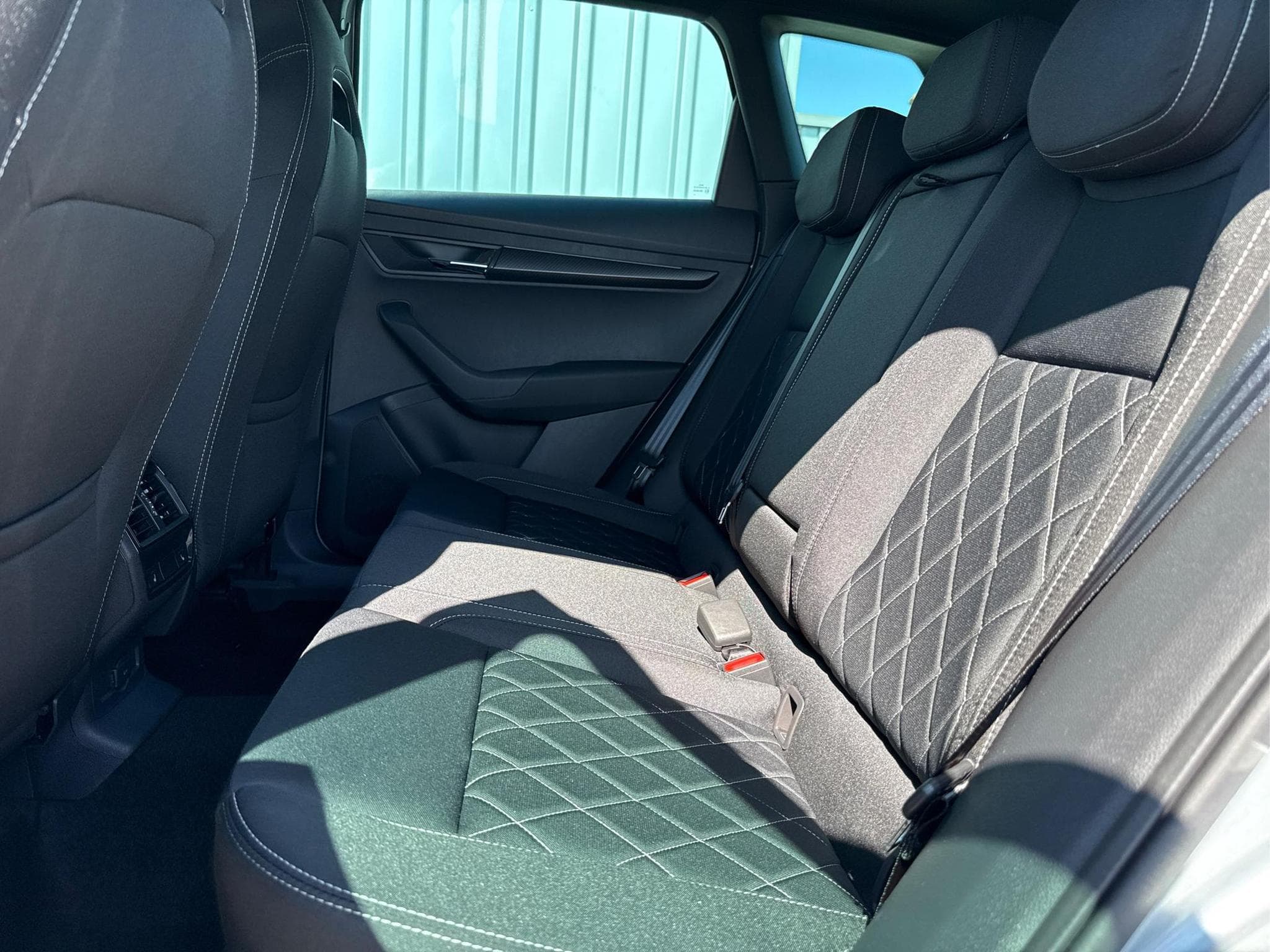 Skoda Karoq Sportline 1,5 TSI (2026) - Photo 9
