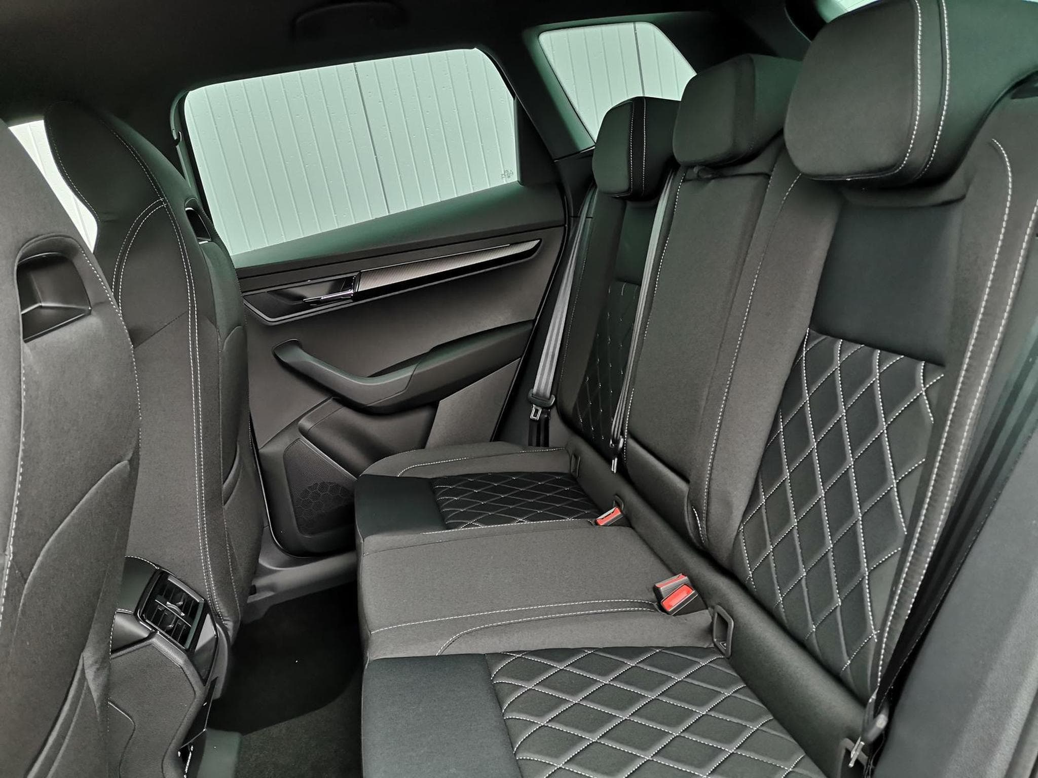 Skoda Karoq Sportline (2026) - Photo 9