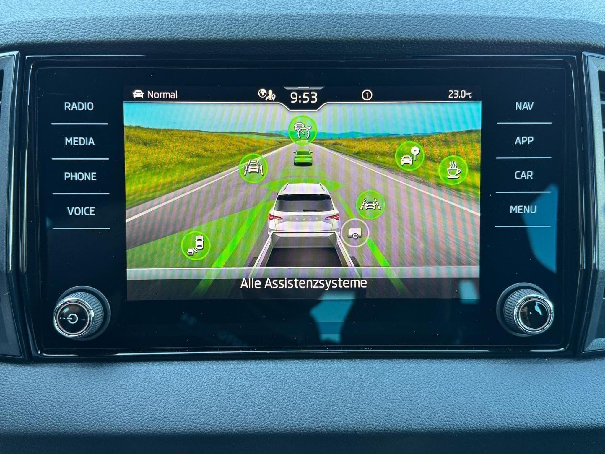 Skoda Karoq Sportline (2026) - Photo 17