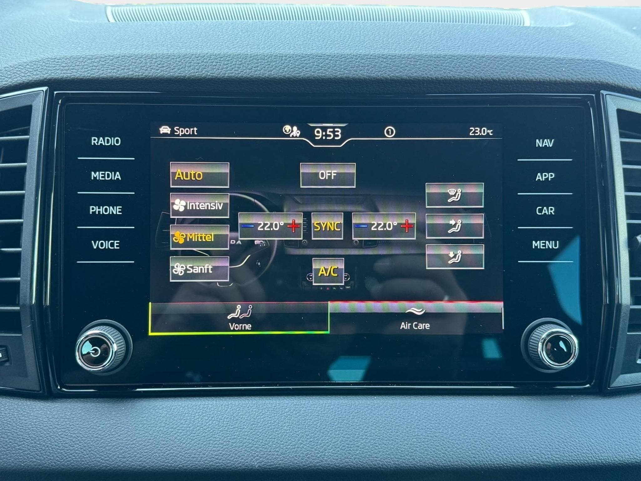 Skoda Karoq Sportline (2026) - Photo 23