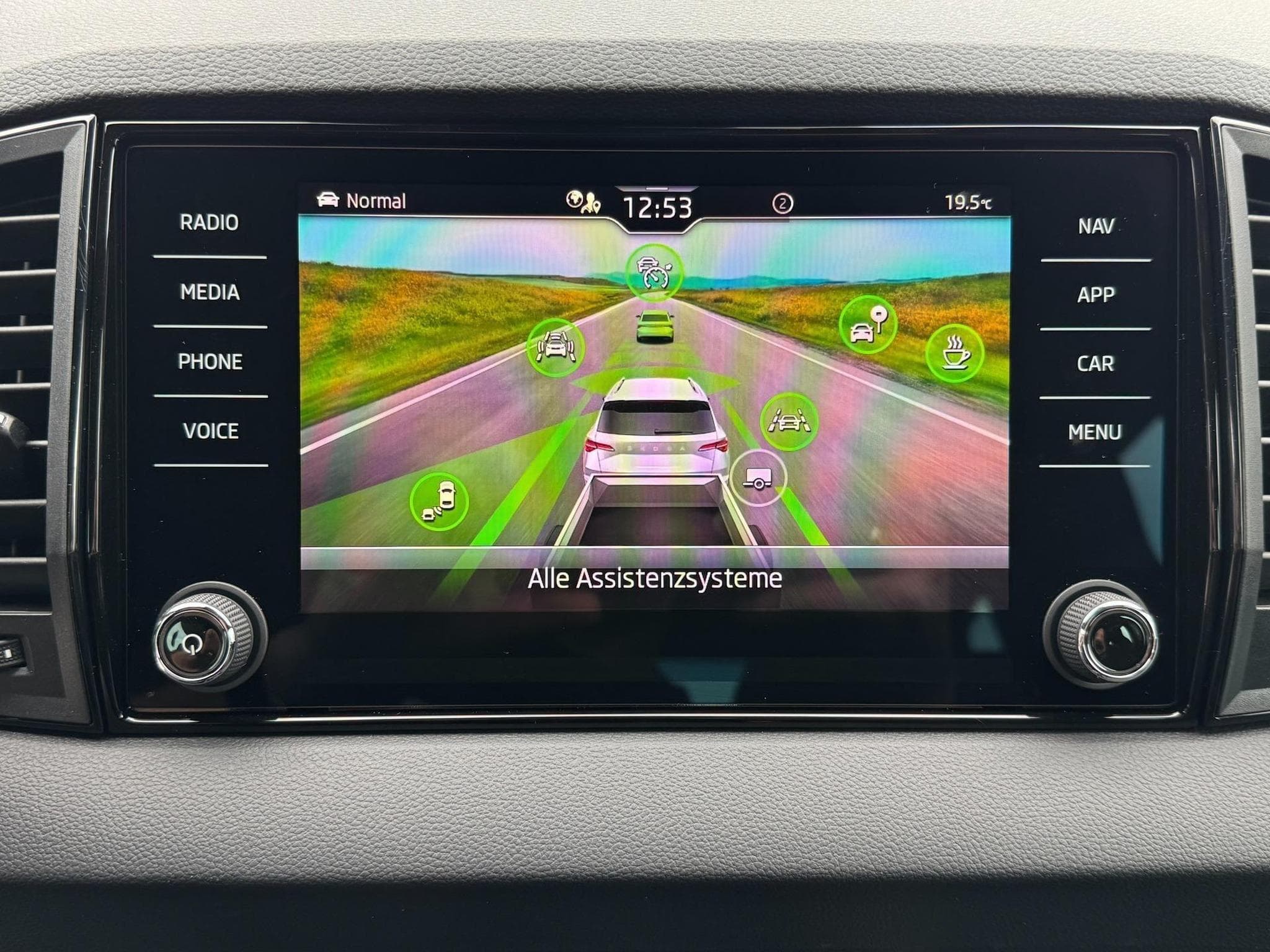 Skoda Karoq Sportline (2026) - Photo 19
