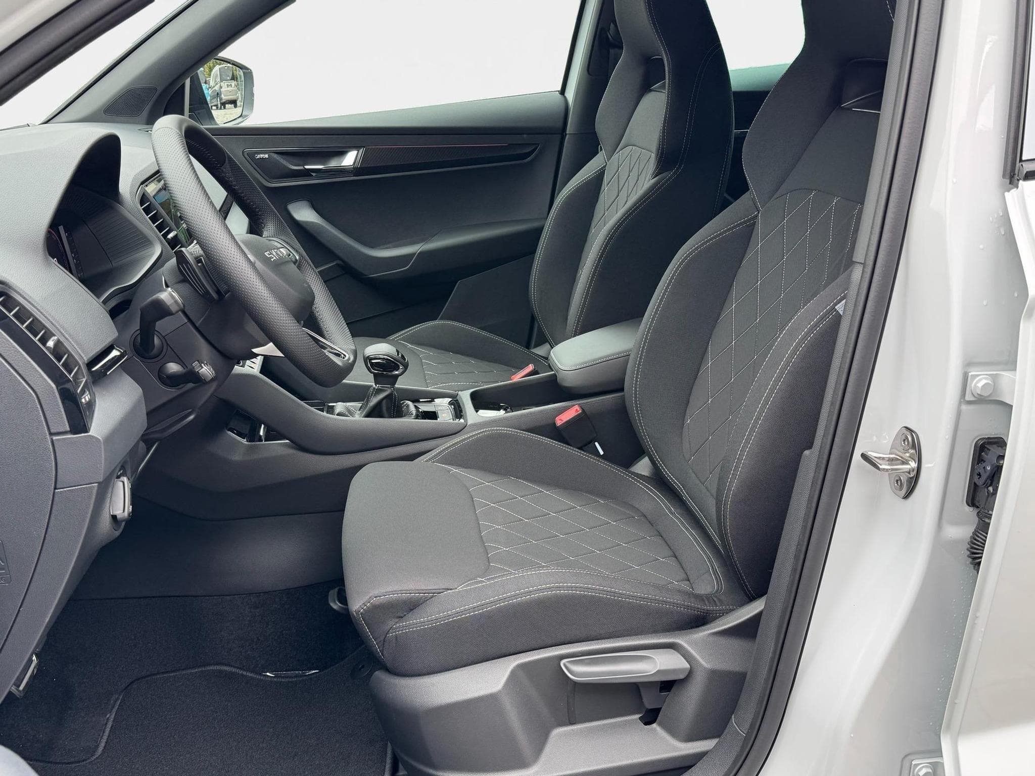 Skoda Karoq Sportline (2026) - Photo 25