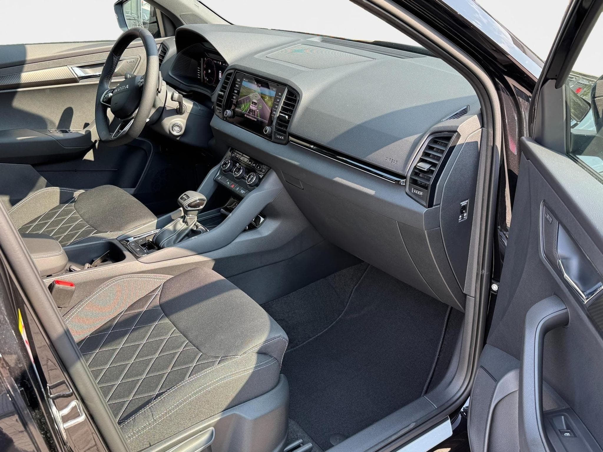 Skoda Karoq Sportline (2026) - Photo 8