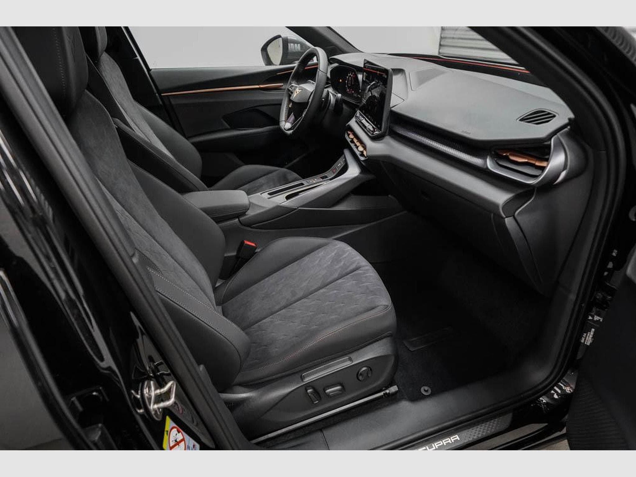 Cupra Terramar 2,0 TSI DSG (2025) - Photo 21