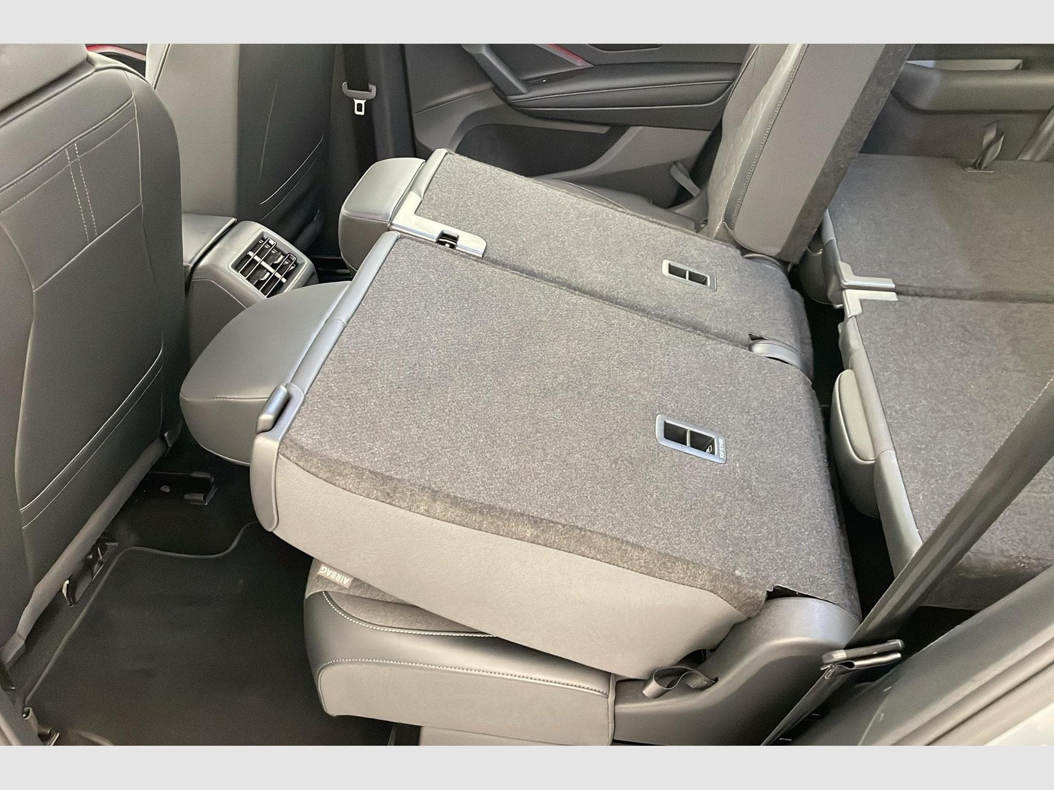 VW Tayron Life Plus 7pl (2025) - Photo 12