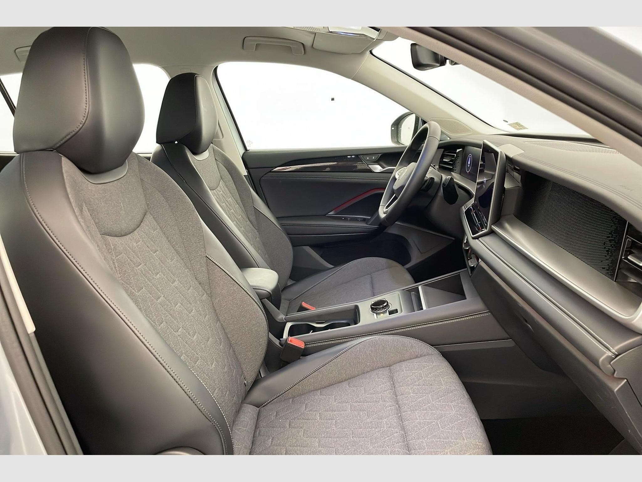 VW Tayron Life Plus 7pl (2025) - Photo 9