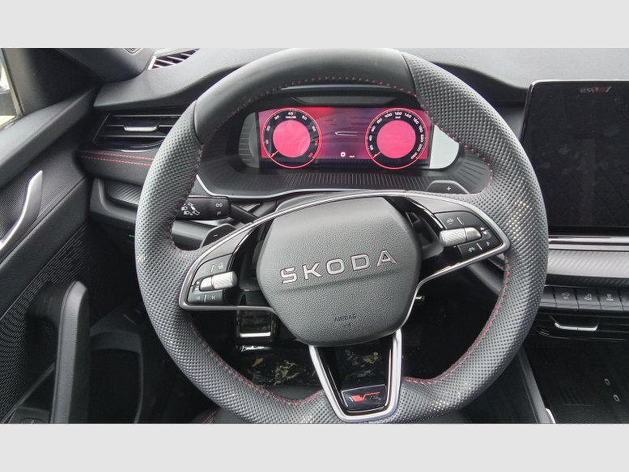 Skoda Octavia RS 2.0 TSI 7-Gang-DSG (2026) - Photo 9