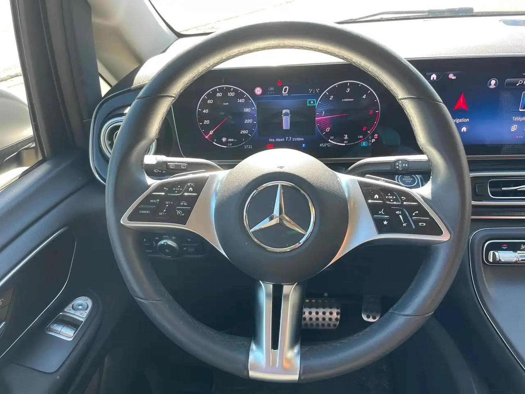 Mercedes 250 (2025) - Foto 14