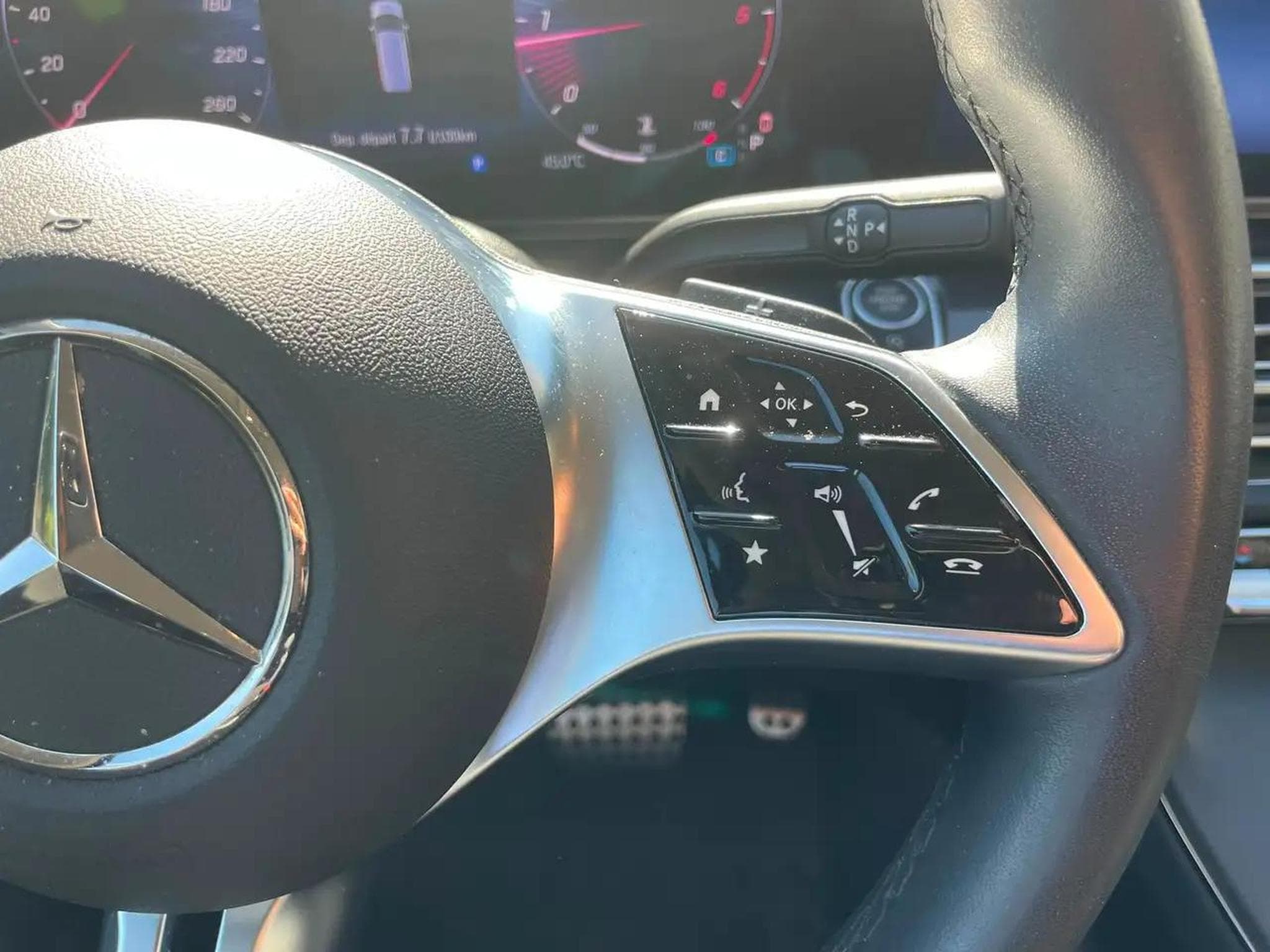 Mercedes 250 (2025) - Foto 16