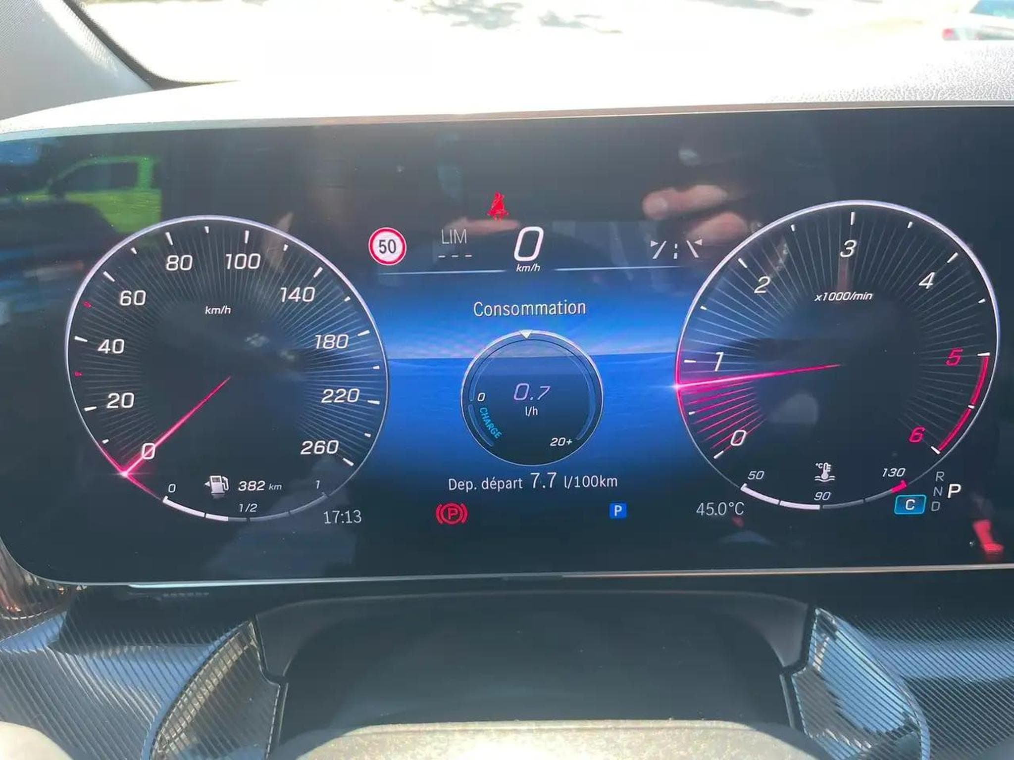 Mercedes 250 (2025) - Foto 17