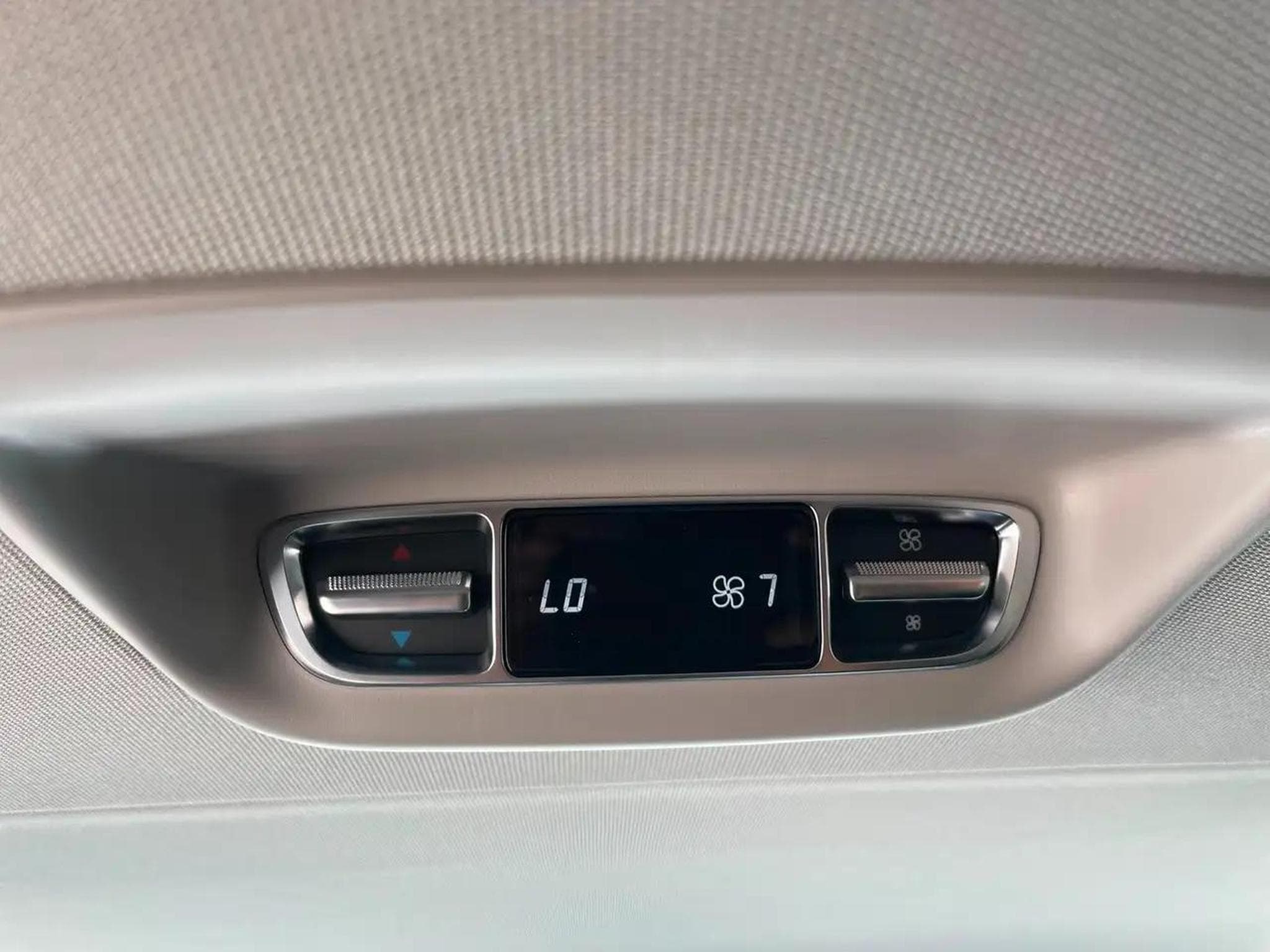 Mercedes 250 (2025) - Foto 25