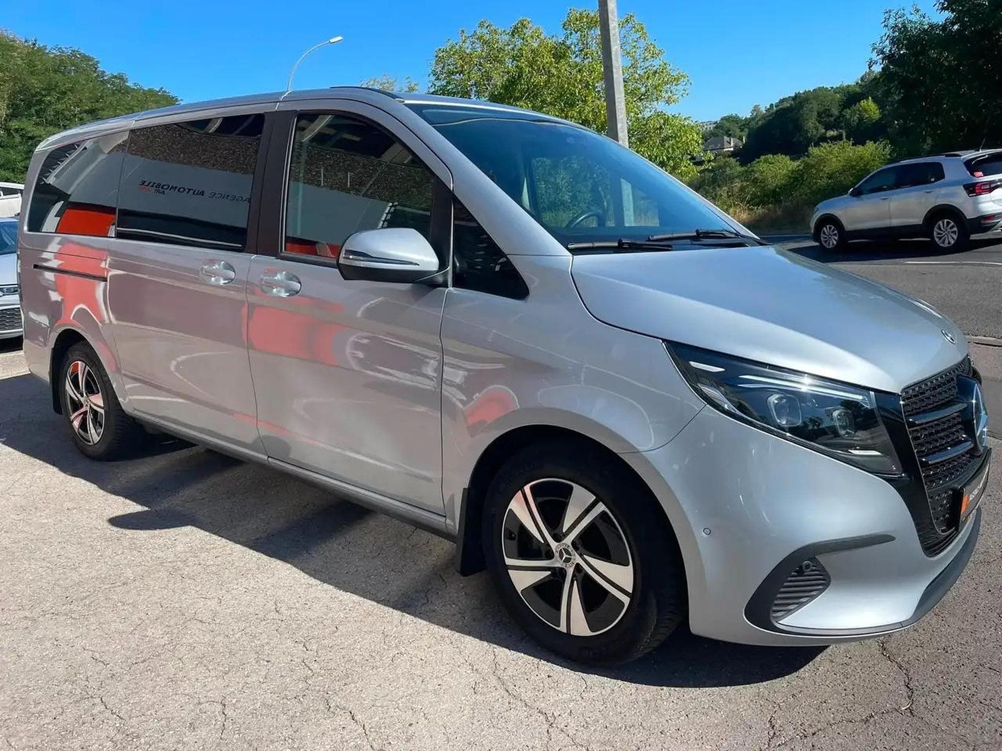 Mercedes 250 (2025) - Foto 4