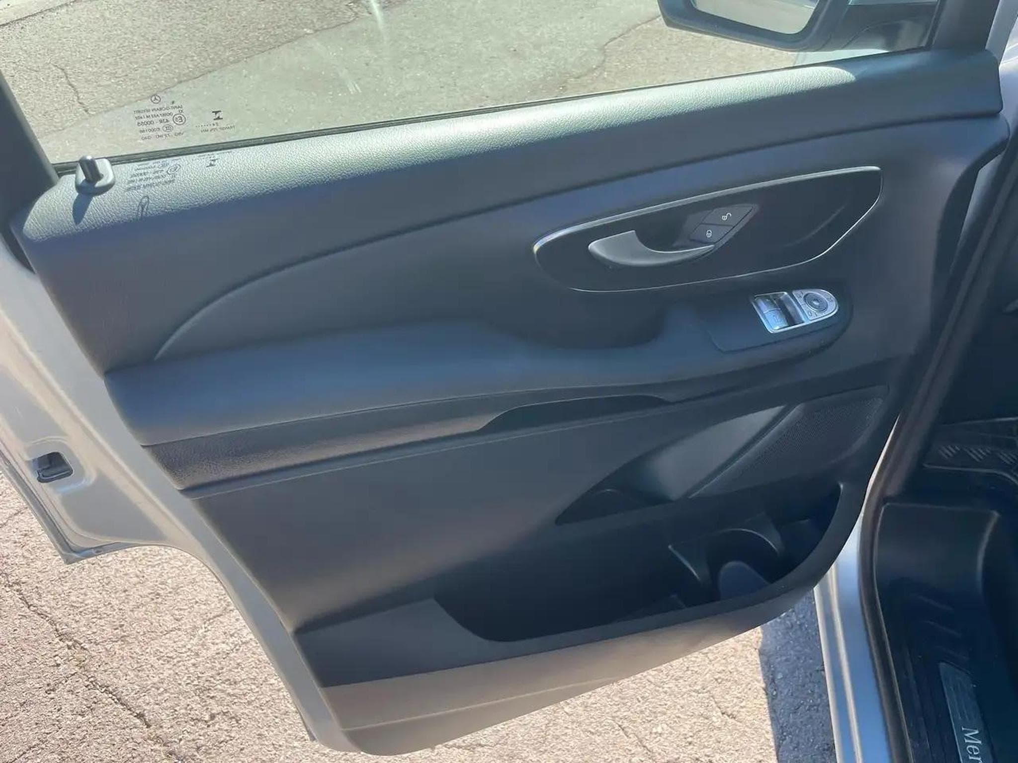 Mercedes 250 (2025) - Foto 8