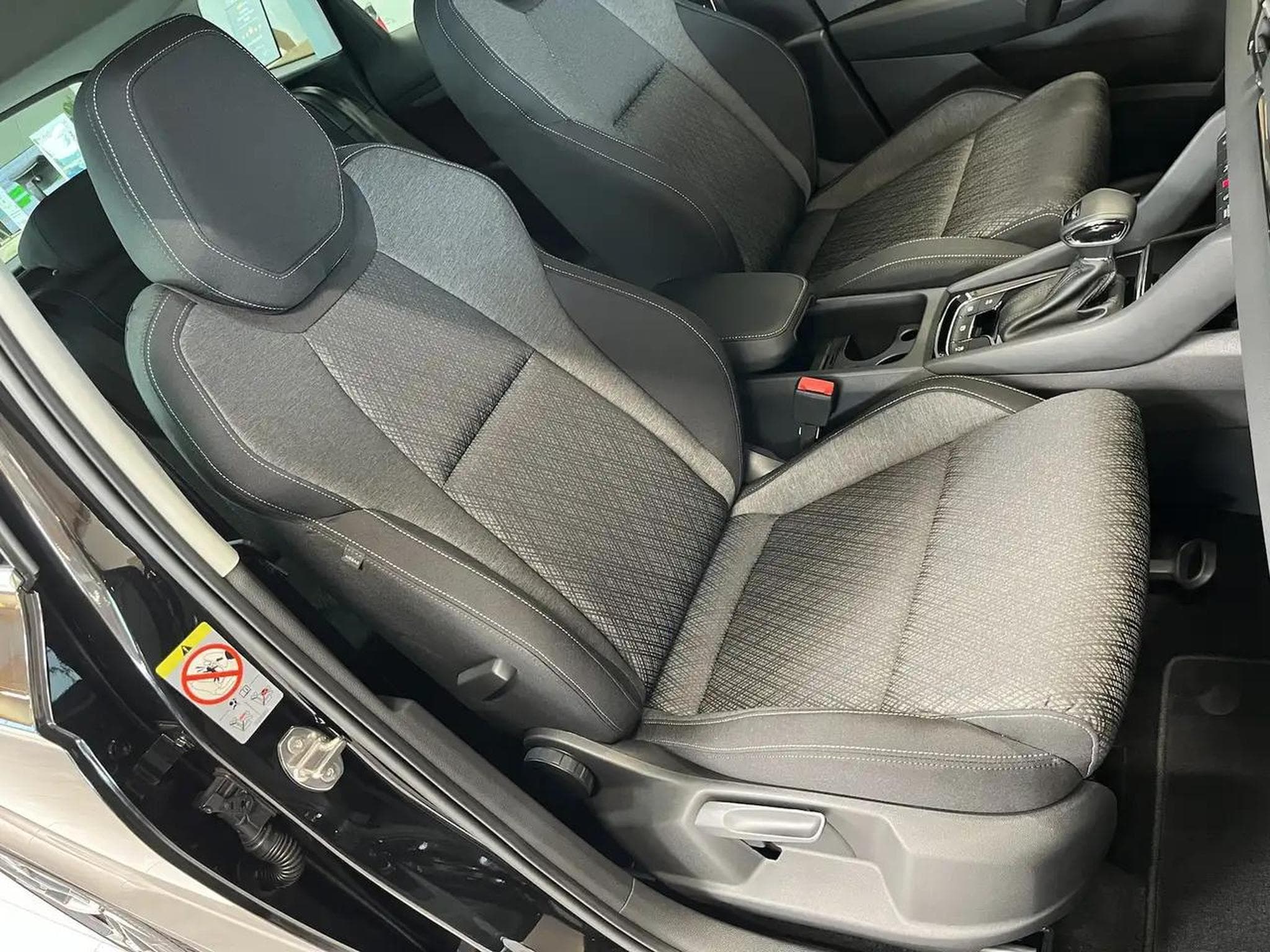 Skoda Karoq (2026) - Foto 18