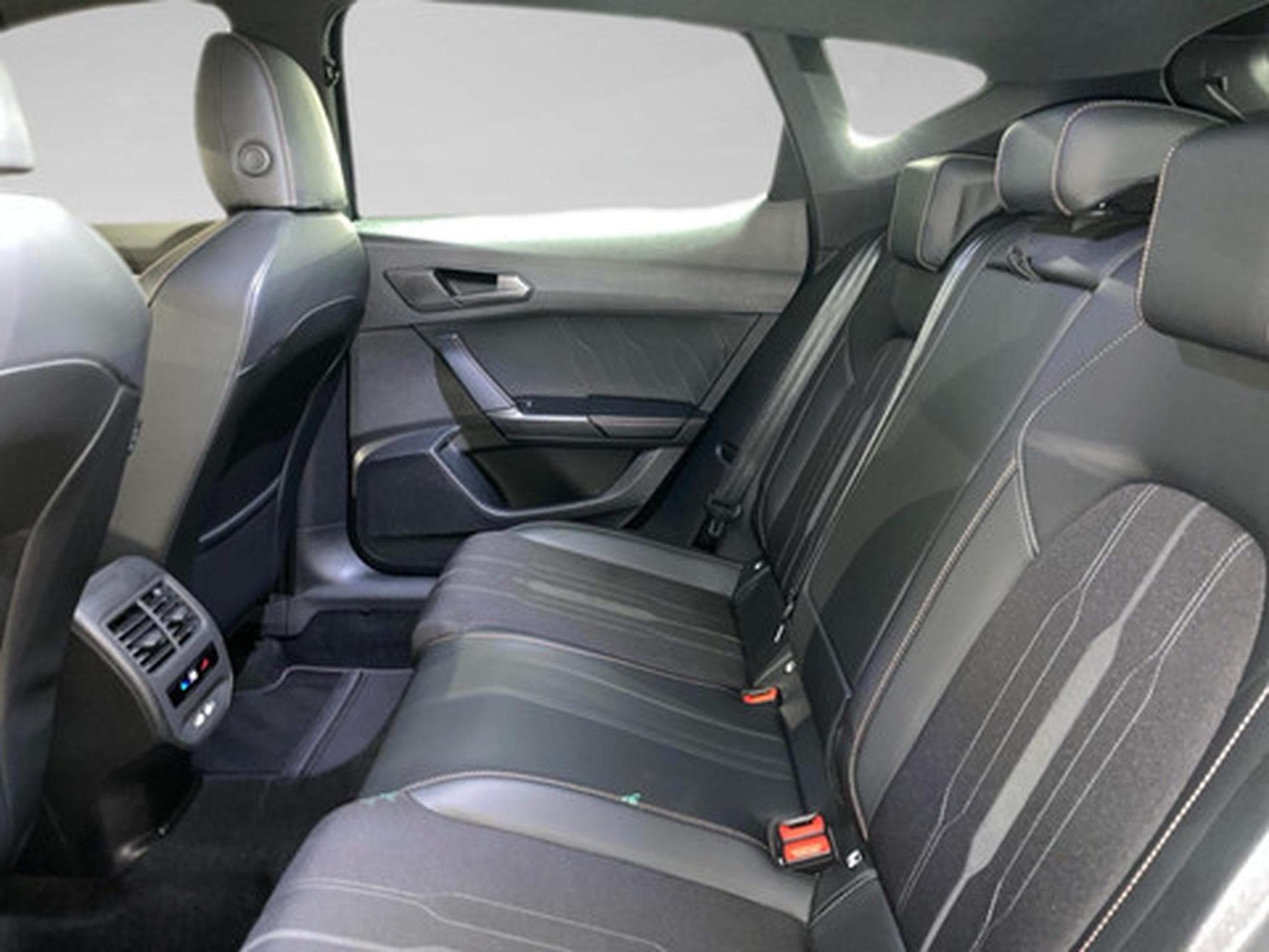 Cupra Formentor 2.0 4Drive TSI 140kW DSG (2022) - Foto 11