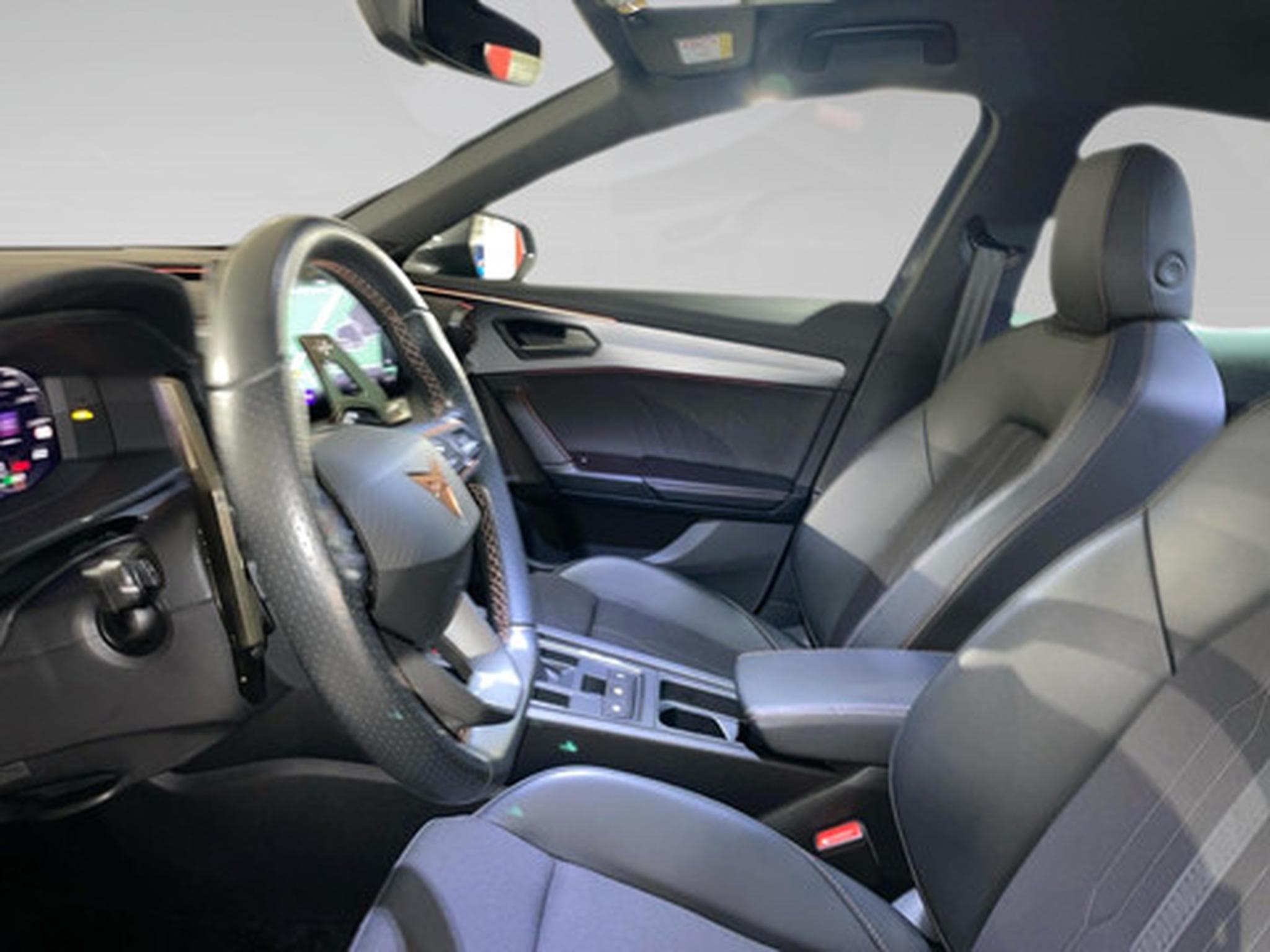 Cupra Formentor 2.0 4Drive TSI 140kW DSG (2022) - Foto 4