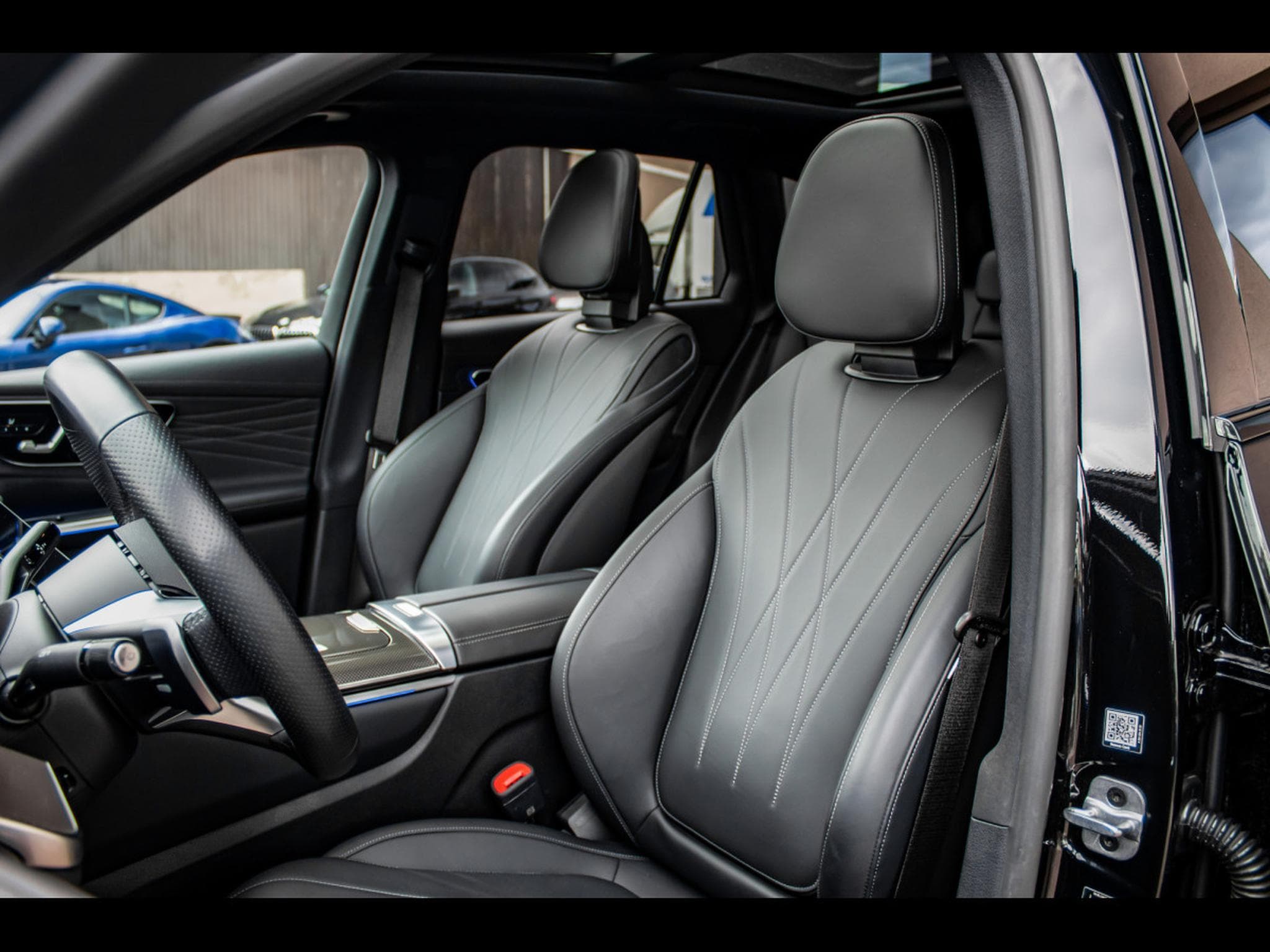 Mercedes GLC 300 d 4MATIC AMG-LINE - PACK PREMIUM - OBSIDIAN BLACK (2023) - Photo 10