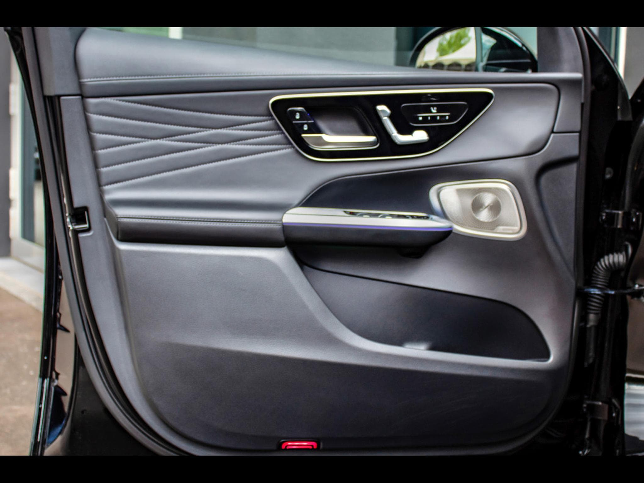 Mercedes GLC 300 d 4MATIC AMG-LINE - PACK PREMIUM - OBSIDIAN BLACK (2023) - Photo 8