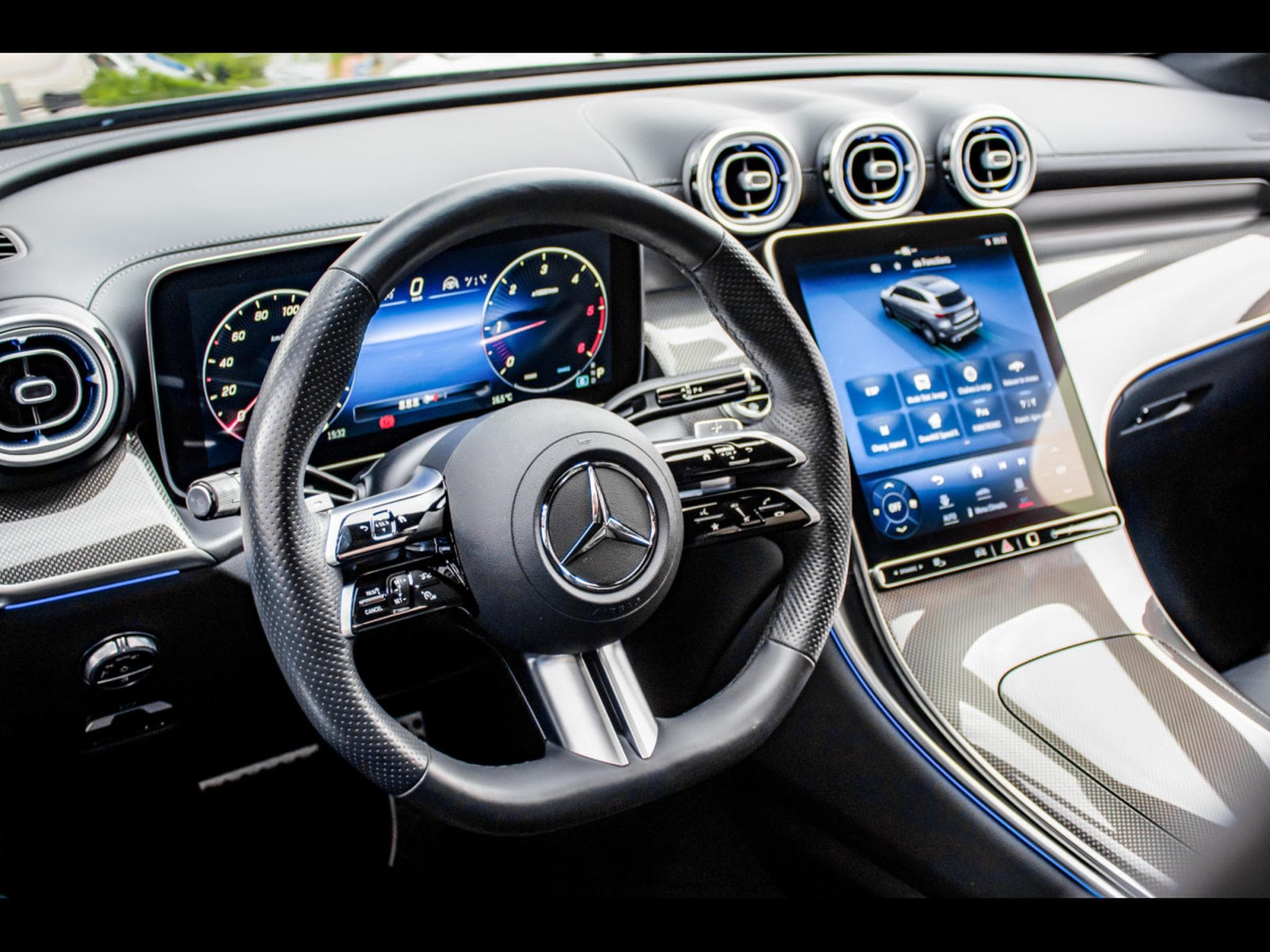 Mercedes GLC 300 d 4MATIC AMG-LINE - PACK PREMIUM - OBSIDIAN BLACK (2023) - Photo 9