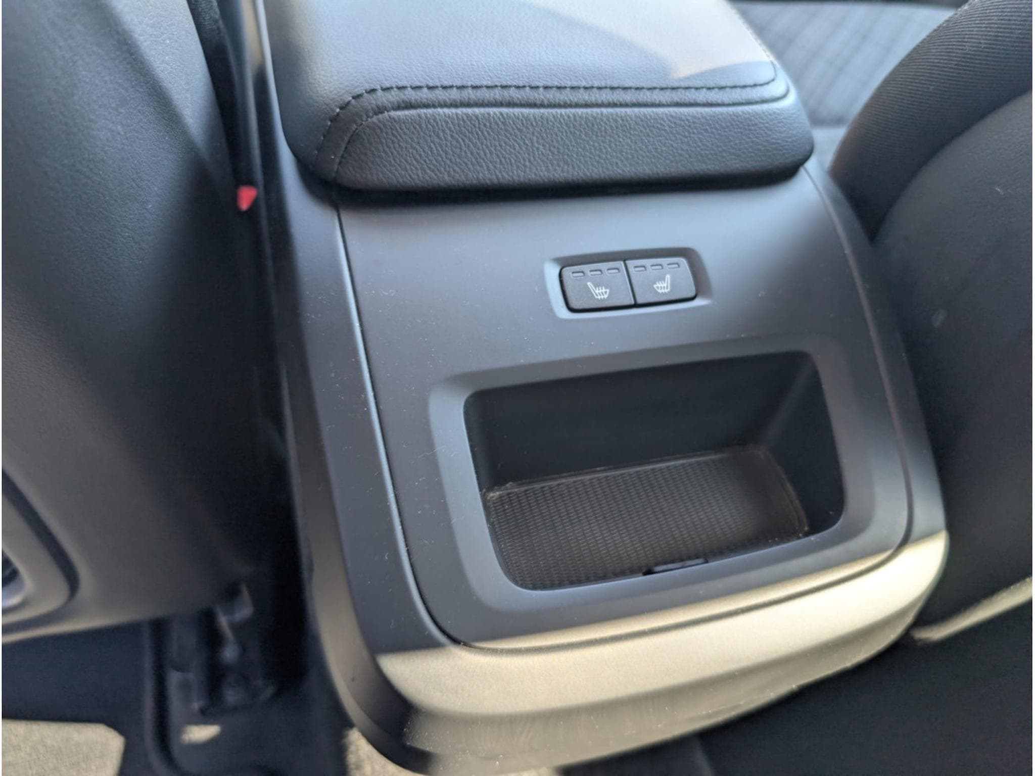 Volvo XC60 2.0 B4 D MHEV CORE (2022) - Photo 11