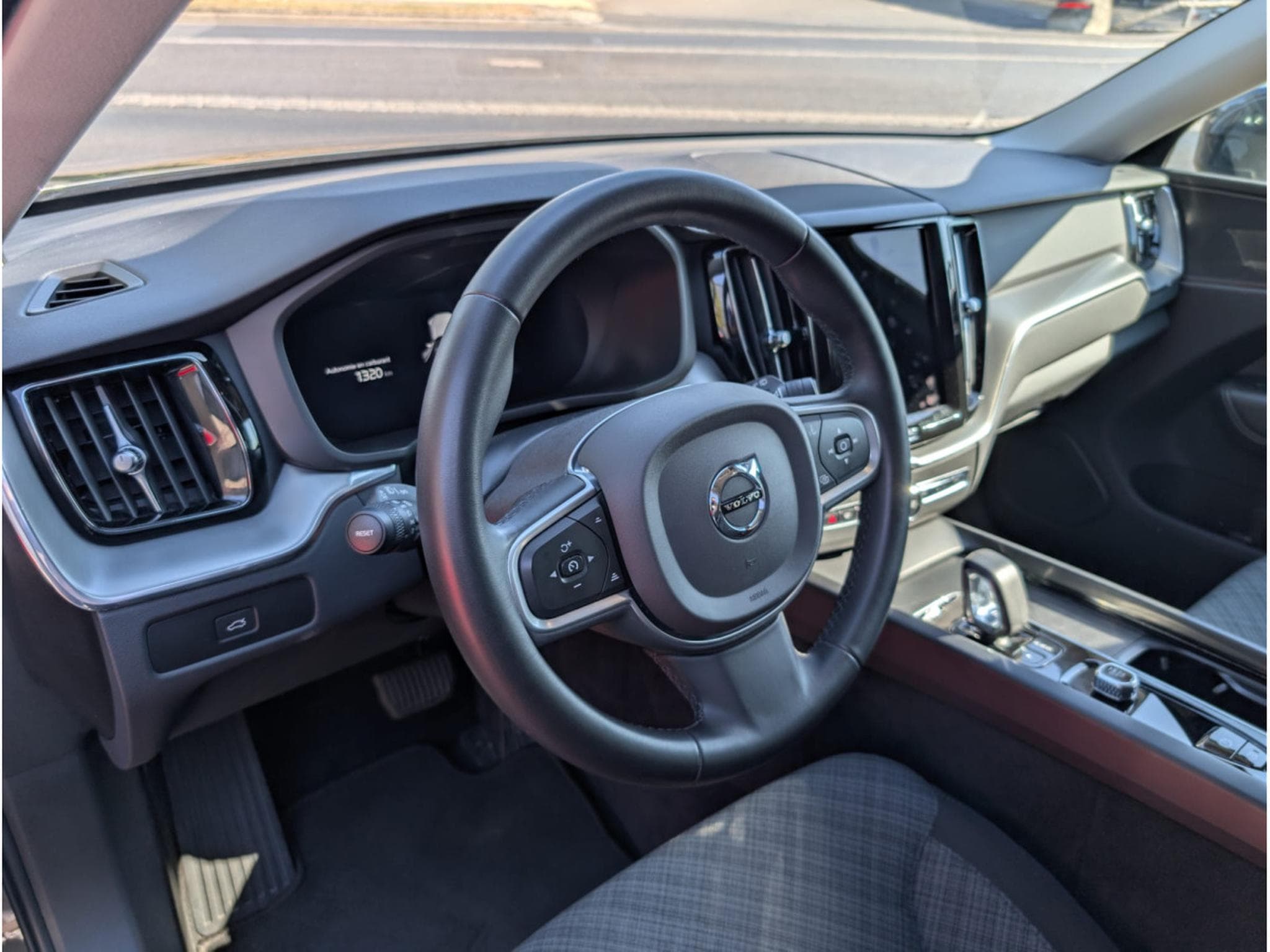 Volvo XC60 2.0 B4 D MHEV CORE (2022) - Photo 7