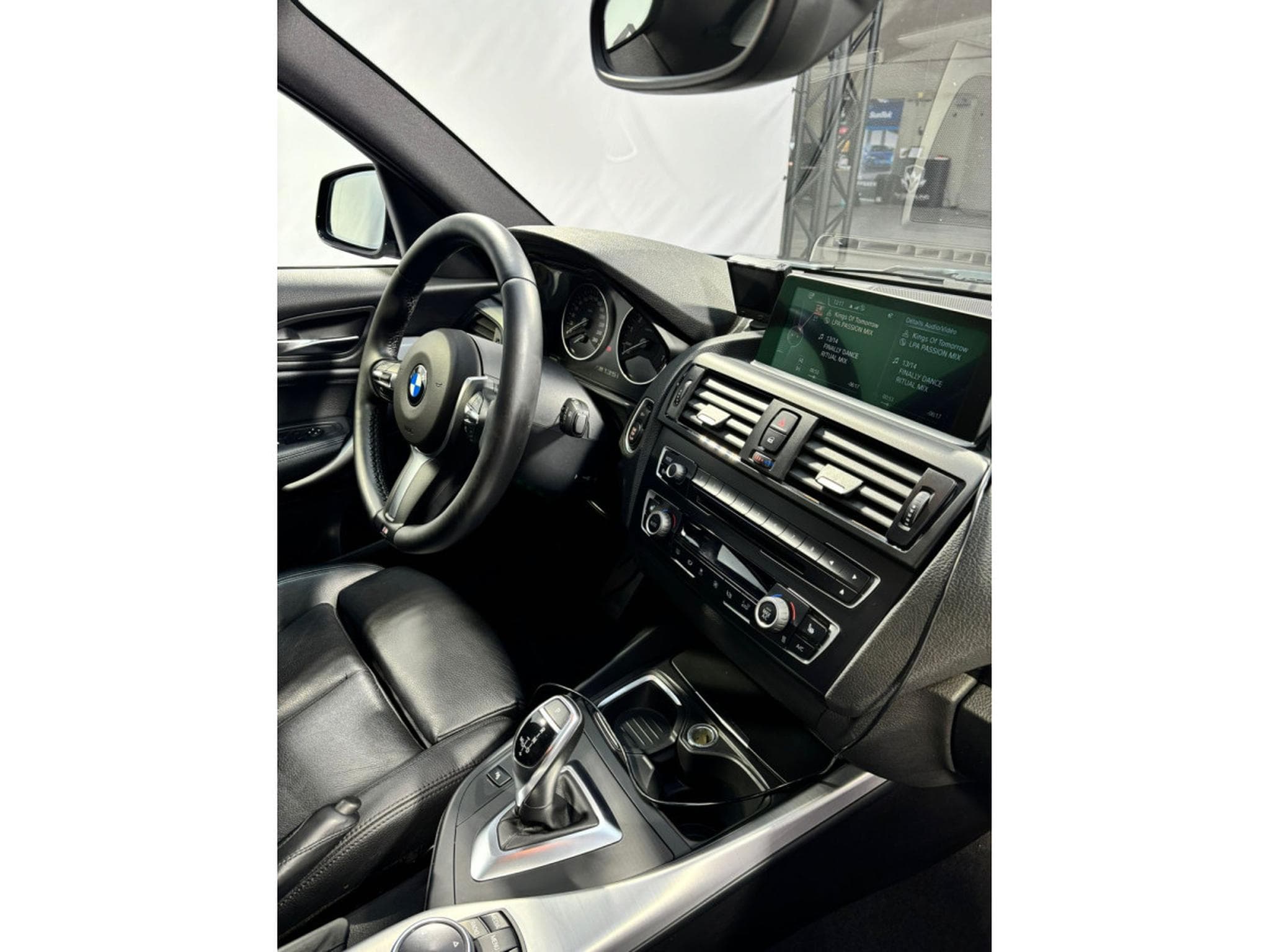 BMW M135 M135i Xdrive/PANO/SUIVI/M SPORT/GARANTIE (2014) - Photo 7