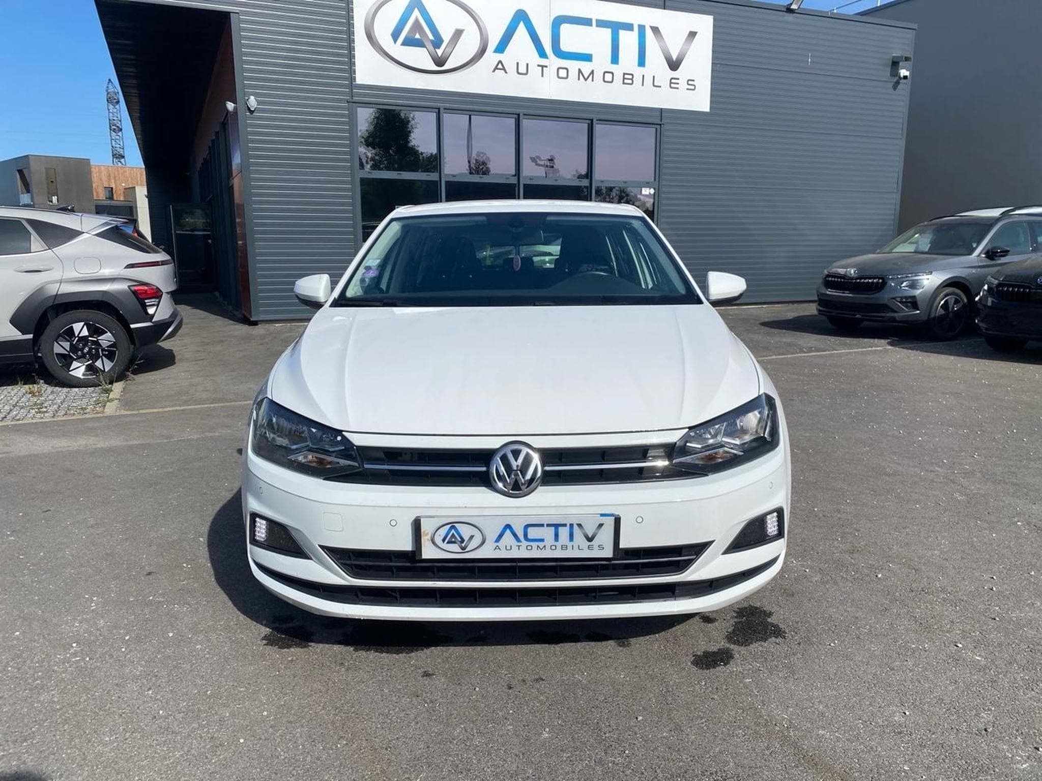 VW POLO 1.0 TGI 90 LOUNGE BUSINESS (2020) - Foto 2