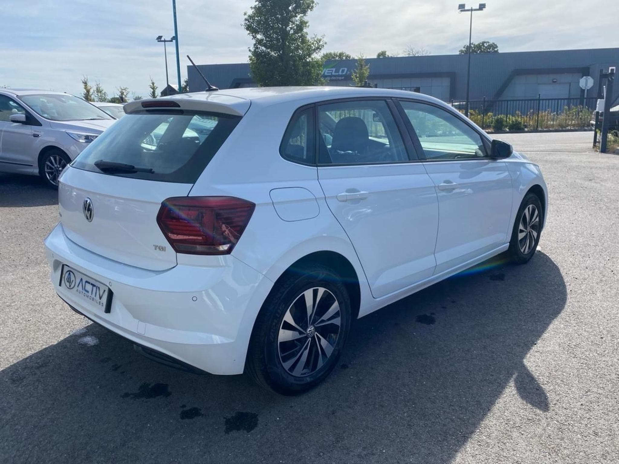 VW POLO 1.0 TGI 90 LOUNGE BUSINESS (2020) - Foto 5