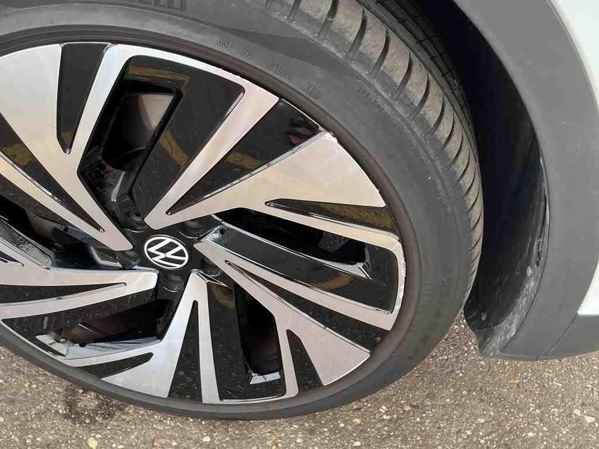 VW ID.4 Pro Performance (2023) - Photo 14