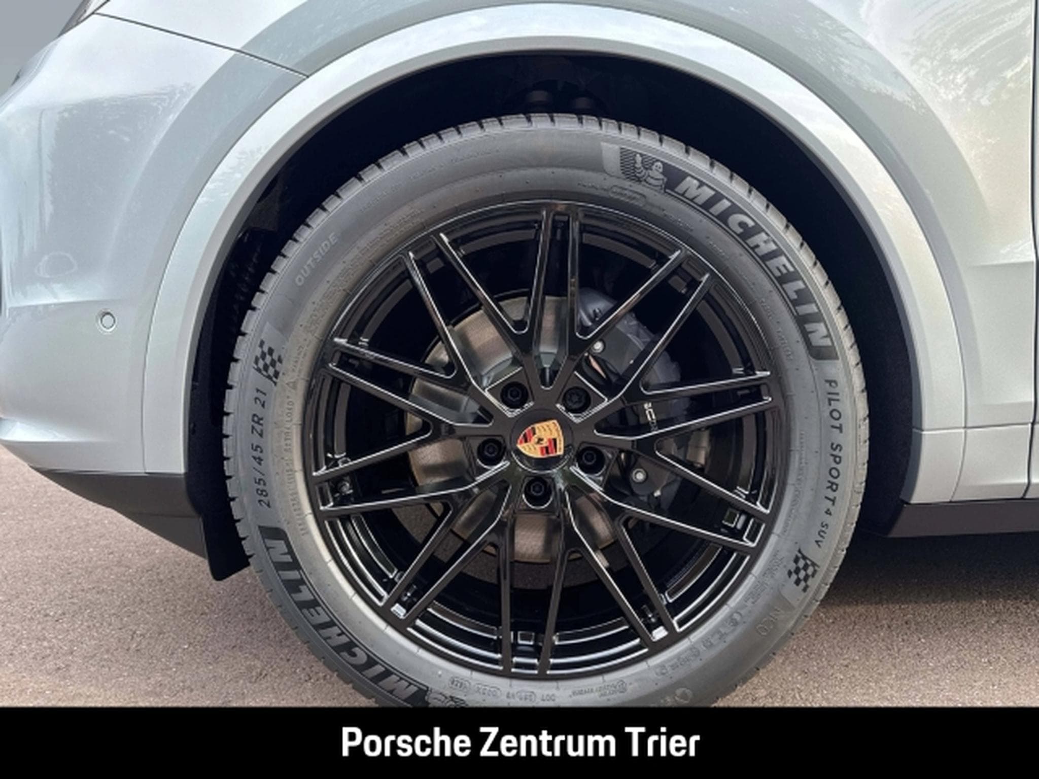 Porsche Cayenne Black Edition InnoDrive HA-Lenkung (2026) - Foto 8