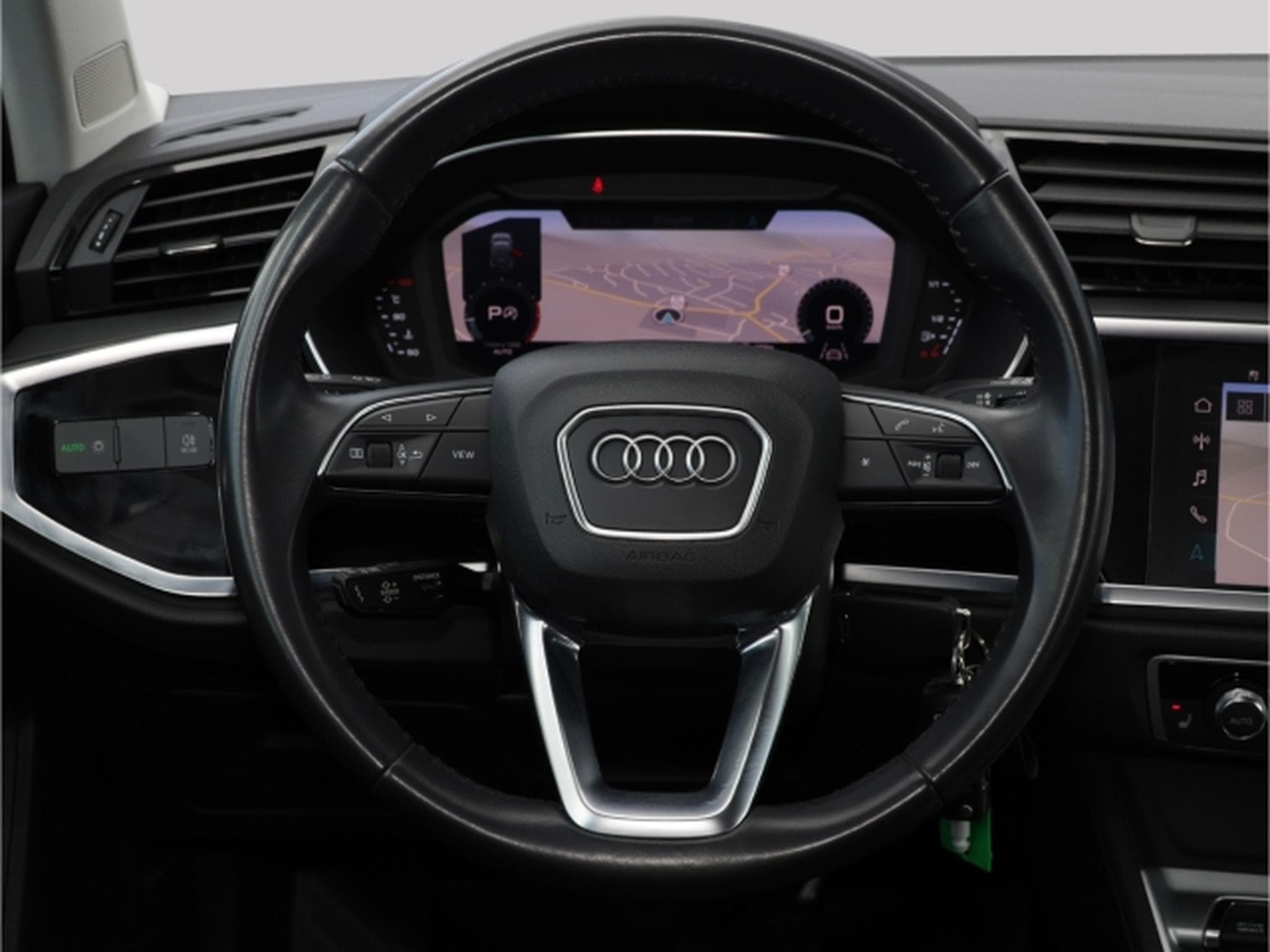 Audi Q3 TFSI advanced LED AHK Navi Kamera (2019) - Foto 11