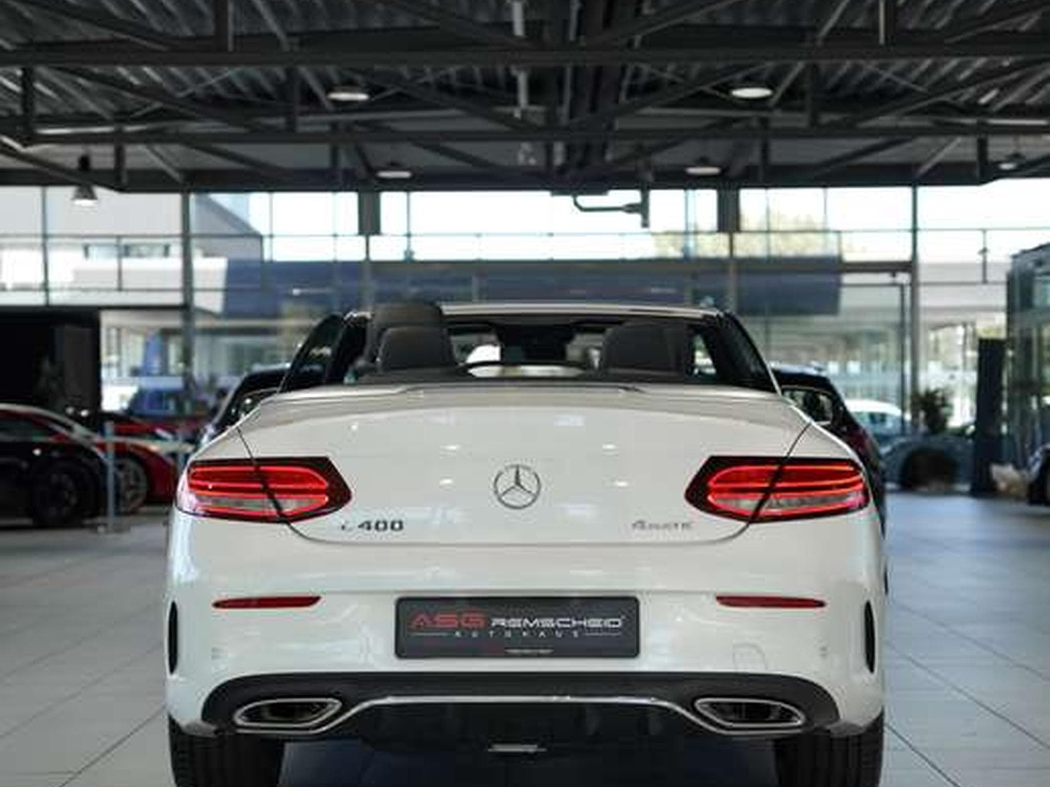 Mercedes C 400 4M AMG Line Cabrio 2H *AirScf*Digital*H-UP (2020) - Foto 10