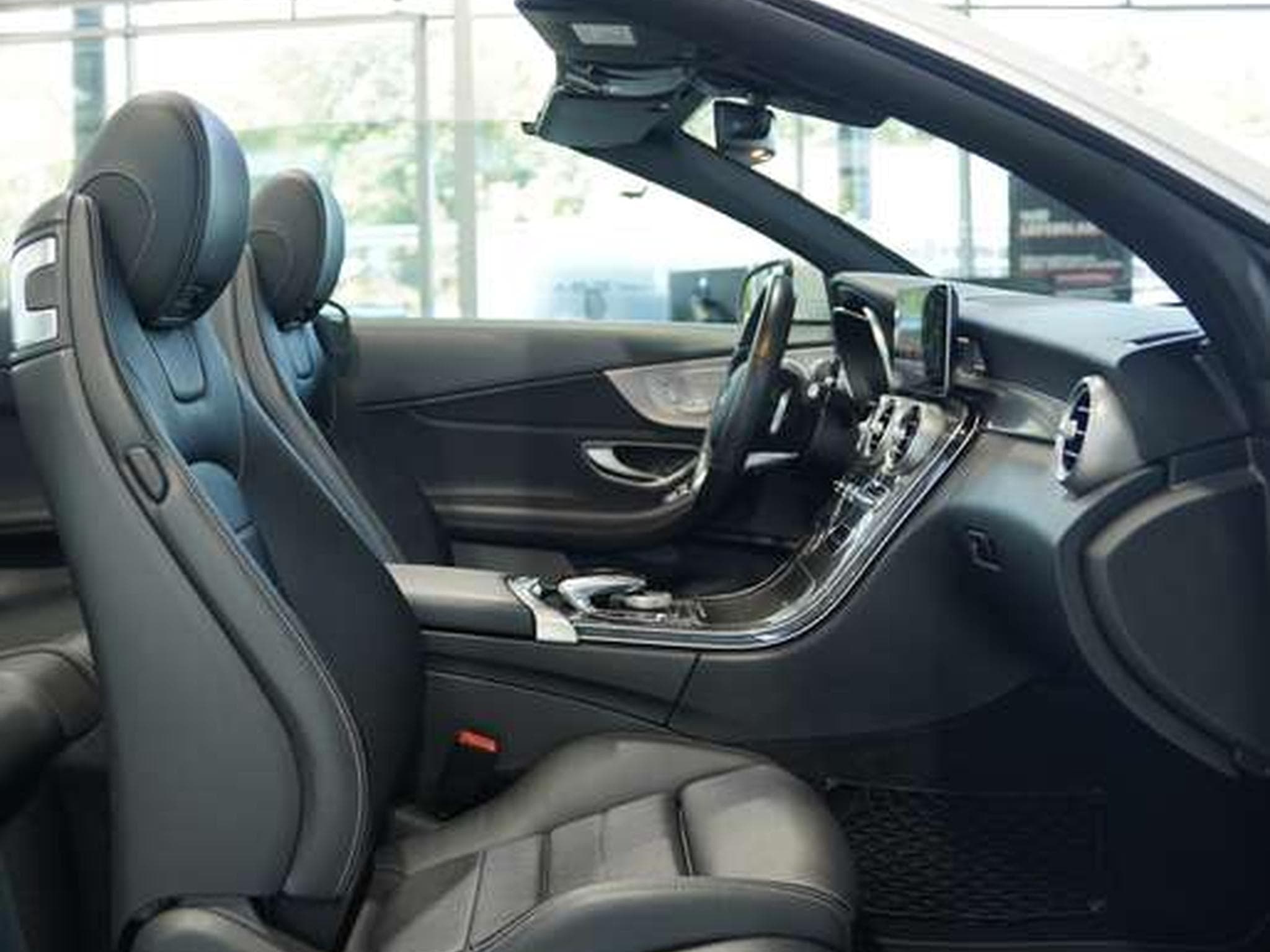 Mercedes C 400 4M AMG Line Cabrio 2H *AirScf*Digital*H-UP (2020) - Foto 17