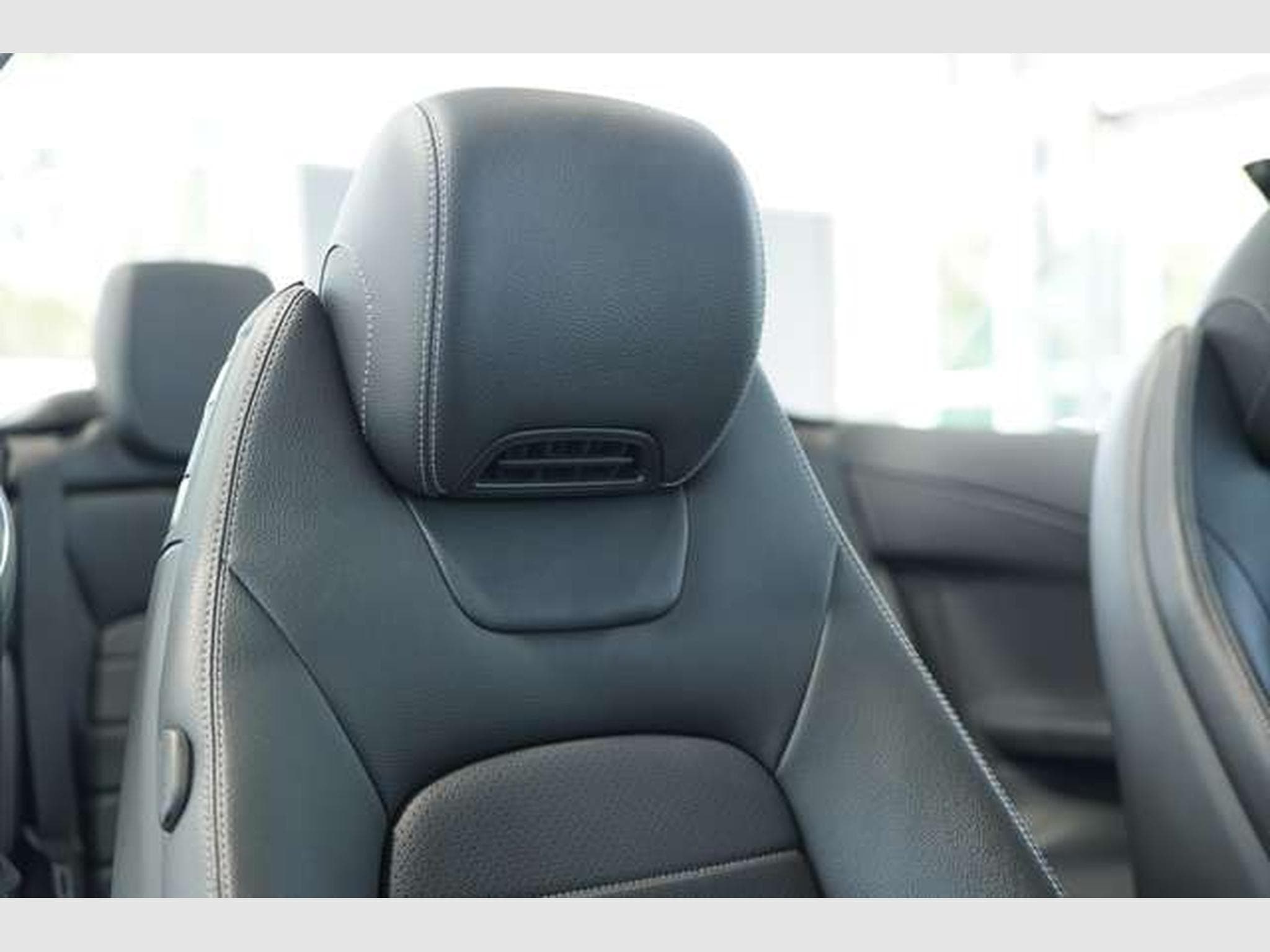 Mercedes C 400 4M AMG Line Cabrio 2H *AirScf*Digital*H-UP (2020) - Foto 23