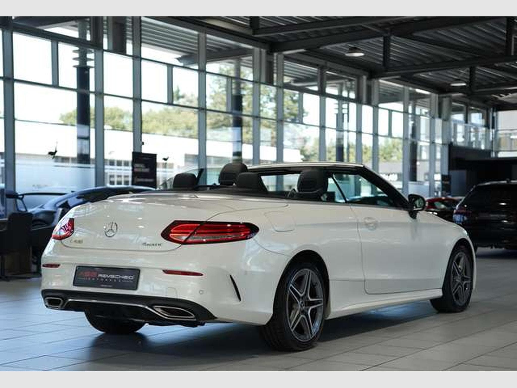 Mercedes C 400 4M AMG Line Cabrio 2H *AirScf*Digital*H-UP (2020) - Foto 9
