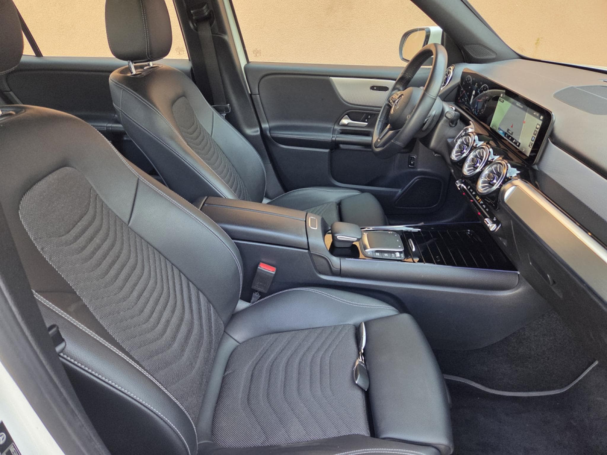 Mercedes GLB 200 4 Matic 163 CV 8G-DCT (Garantie 12 Mois) (2021) - Foto 10