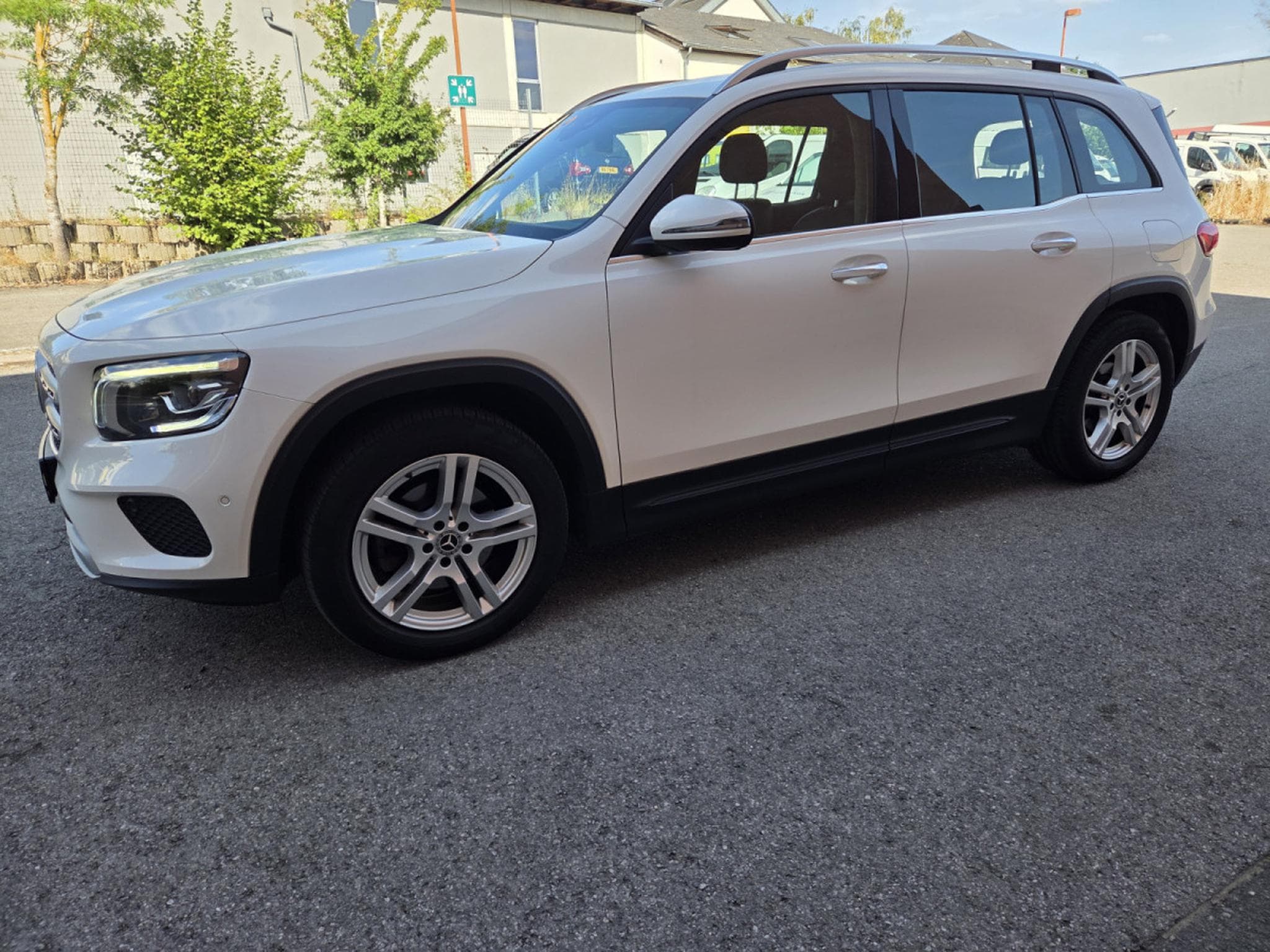 Mercedes GLB 200 4 Matic 163 CV 8G-DCT (Garantie 12 Mois) (2021) - Foto 3