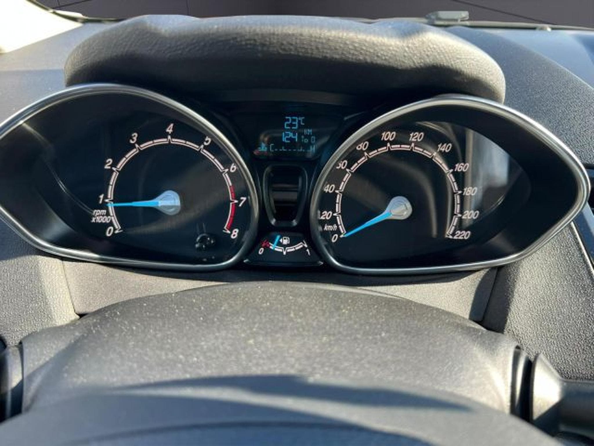 Ford Fiesta Fiesta Sync Edition KLIMA,PDC,SHZ,ESP,ABS Klima (2015) - Photo 11