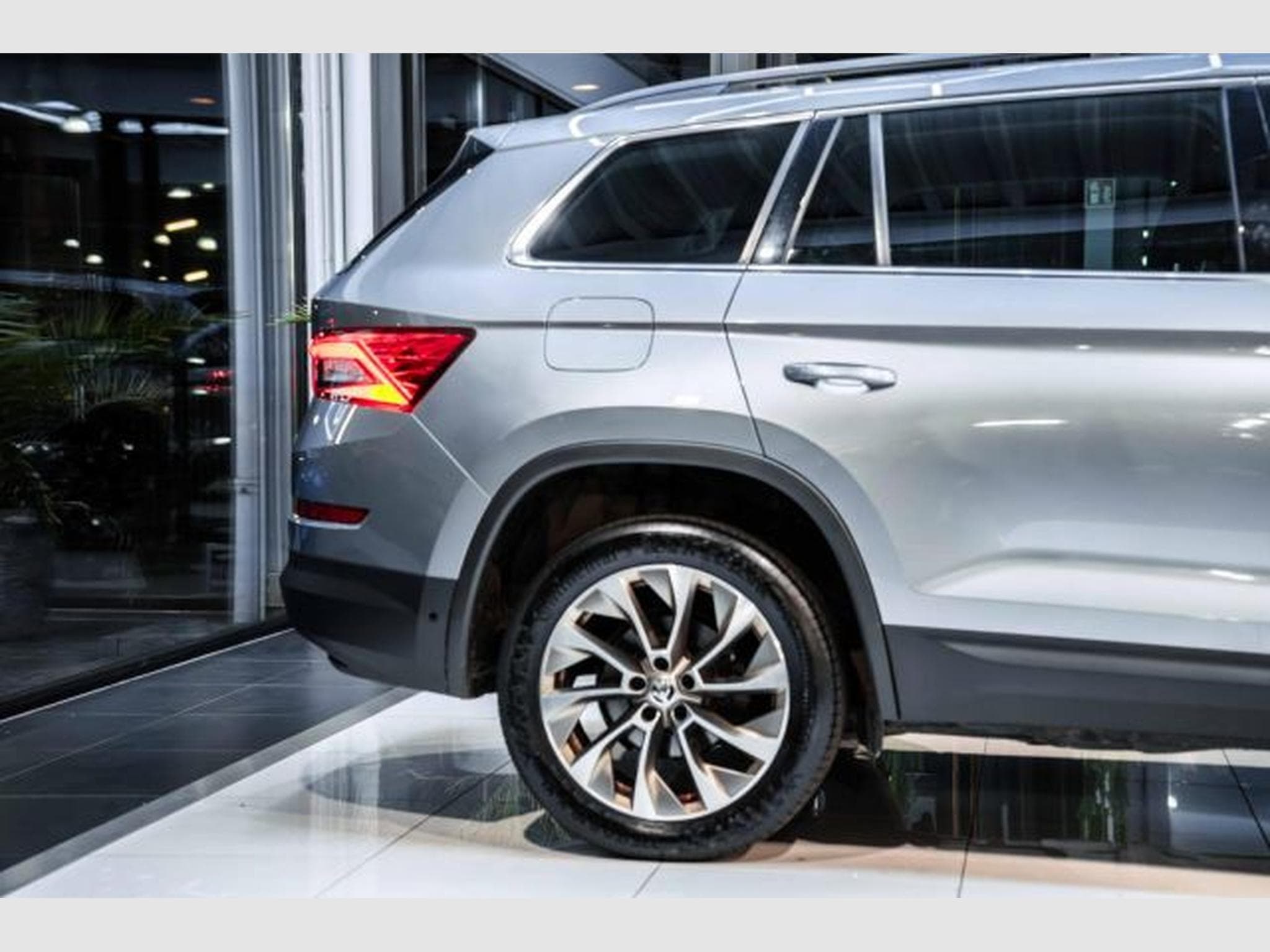 Skoda Kodiaq Kodiaq 2.0 TDI DSG Clever 4x4 AHK STAHZG 7-Sitze (2021) - Photo 8