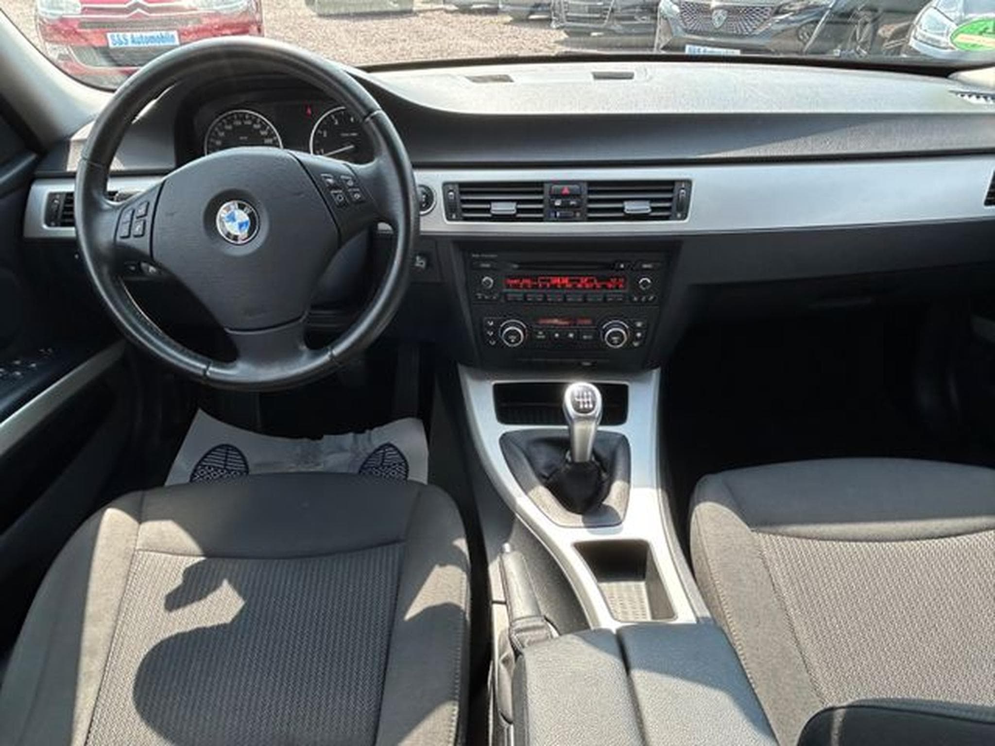 BMW 320 320i Lim. *PDC*Start/Stop*Steuerkette Neu*TÜV Ne (2009) - Foto 10