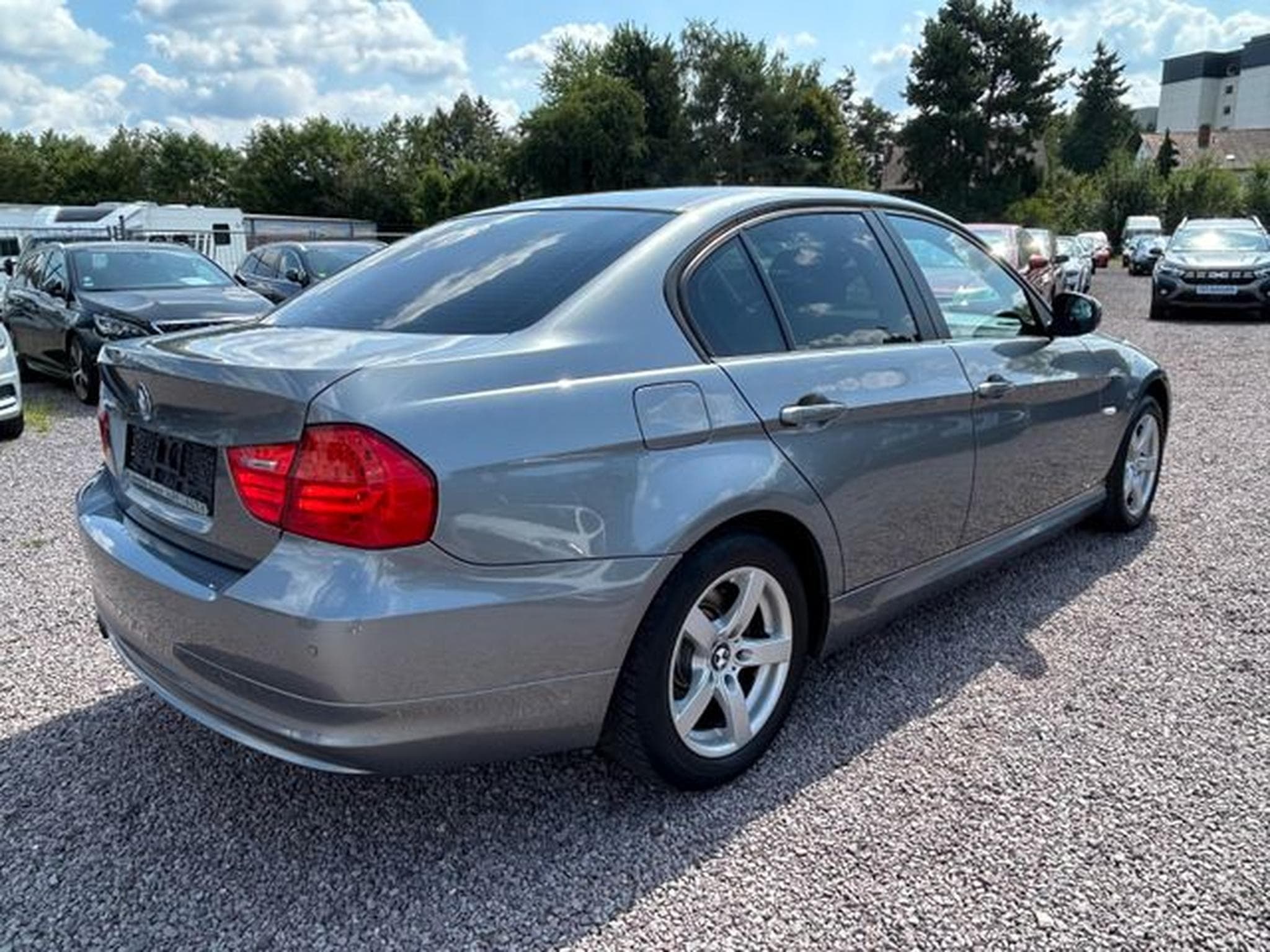 BMW 320 320i Lim. *PDC*Start/Stop*Steuerkette Neu*TÜV Ne (2009) - Foto 4