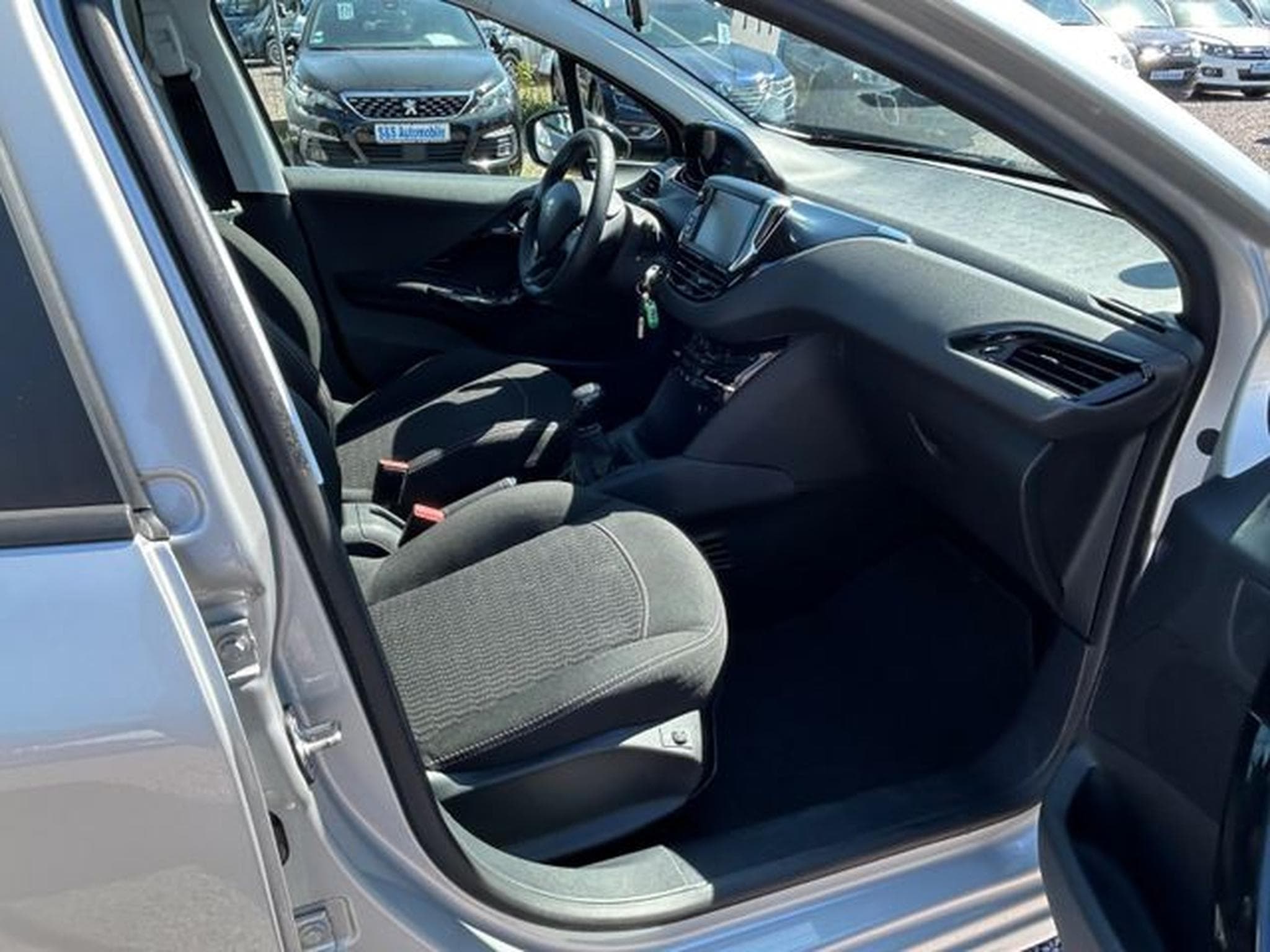 Peugeot 208 208 Active *R-Kamera*Panorama*LED*SHZ*Eu6 (2017) - Foto 10