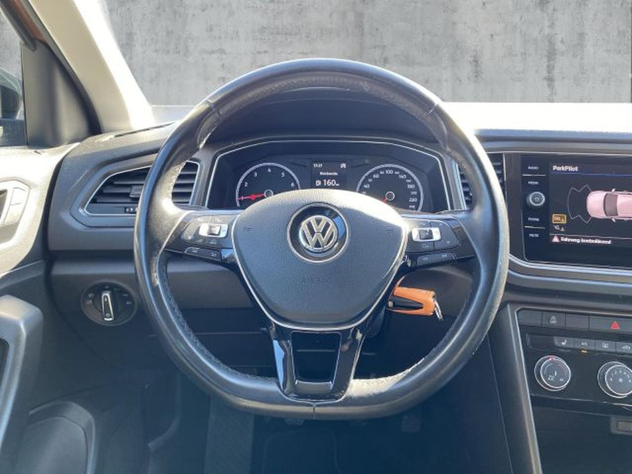 VW T-Roc T-Roc 1.5 TSI Style NAVI LED Assist+ ACC SHZG (2018) - Photo 15