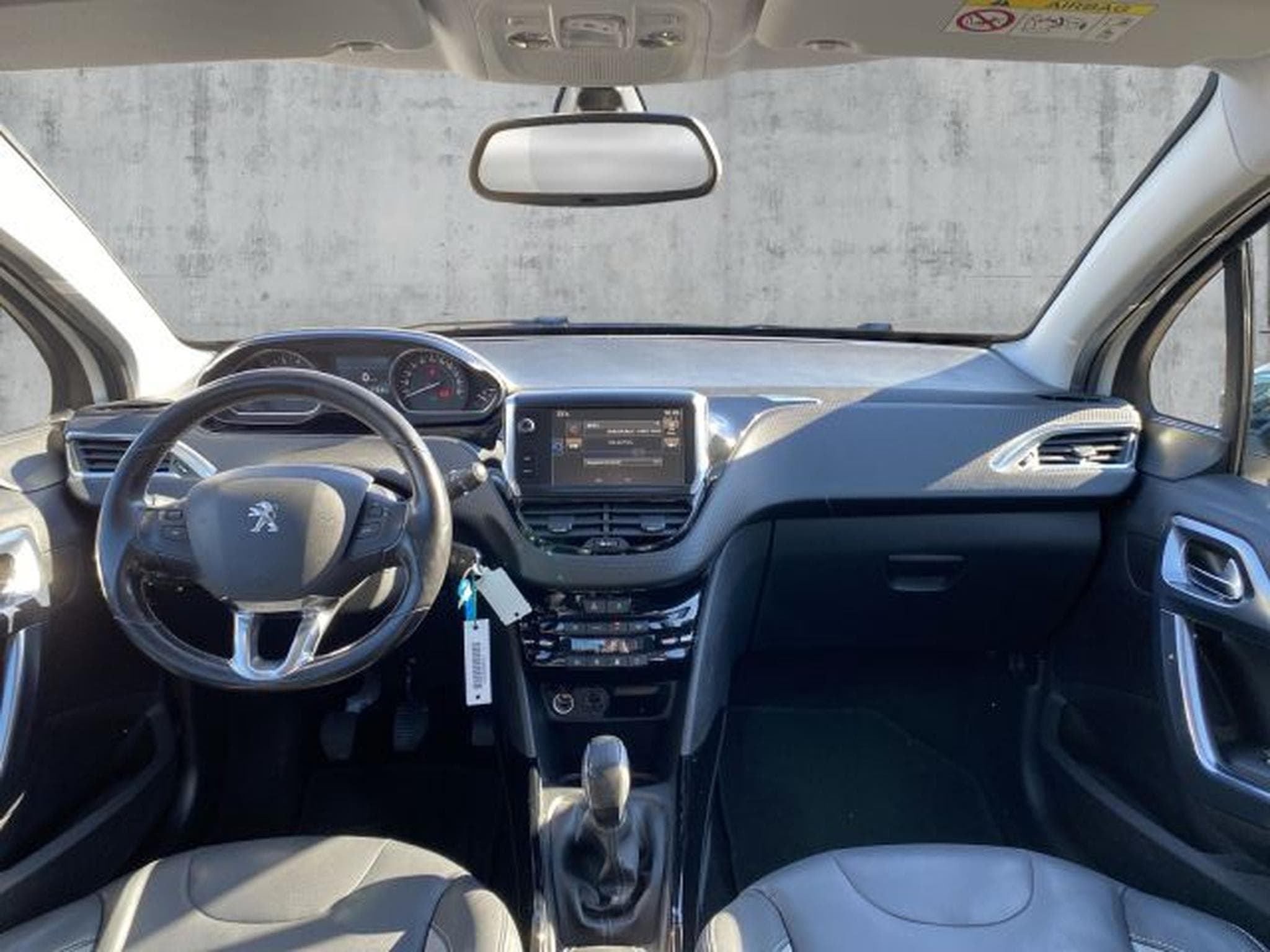 Peugeot 2008 2008 1.2 PureTech Allure NAVI PDC SHZG Tempo (2015) - Photo 14