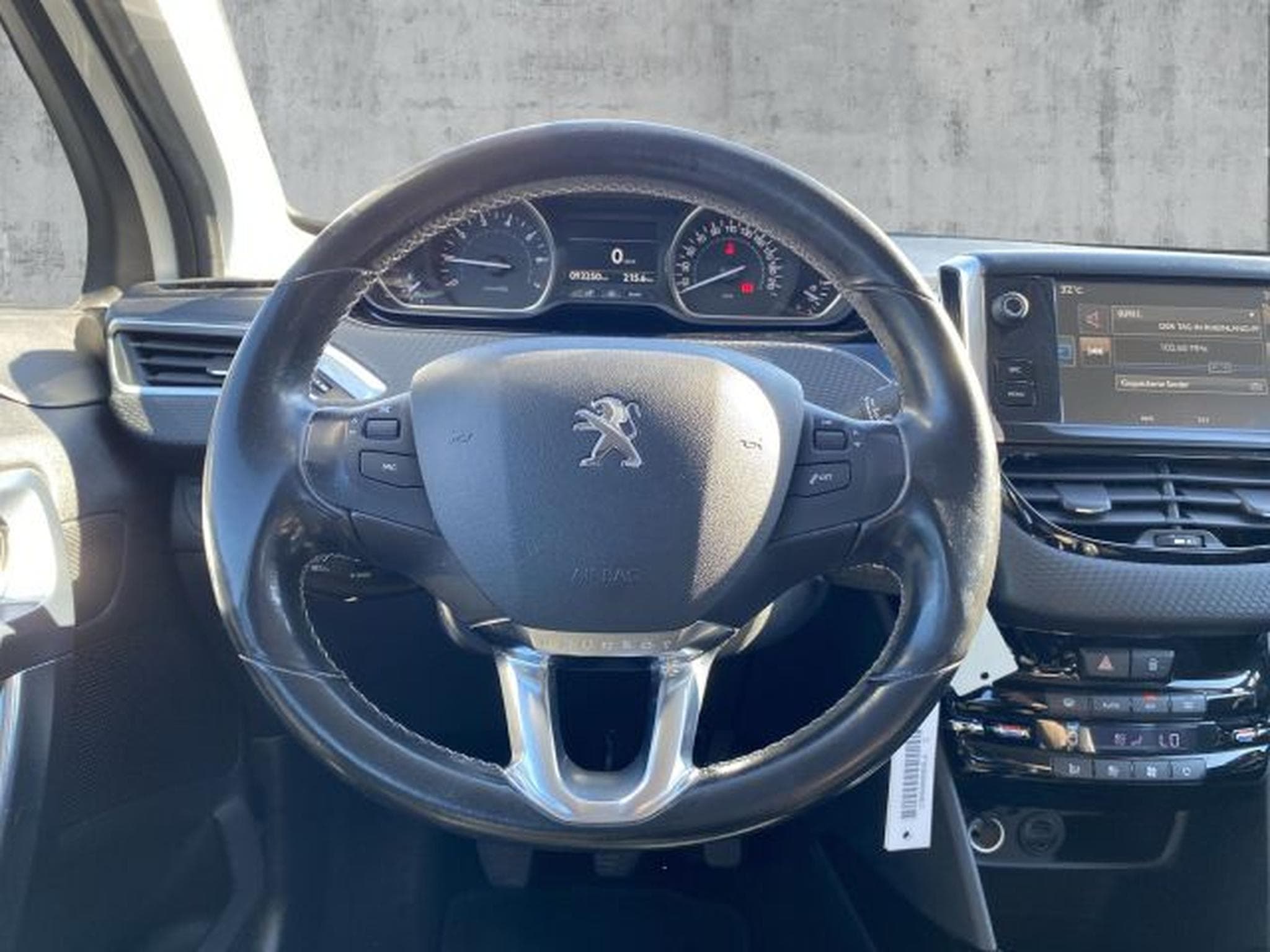 Peugeot 2008 2008 1.2 PureTech Allure NAVI PDC SHZG Tempo (2015) - Photo 15