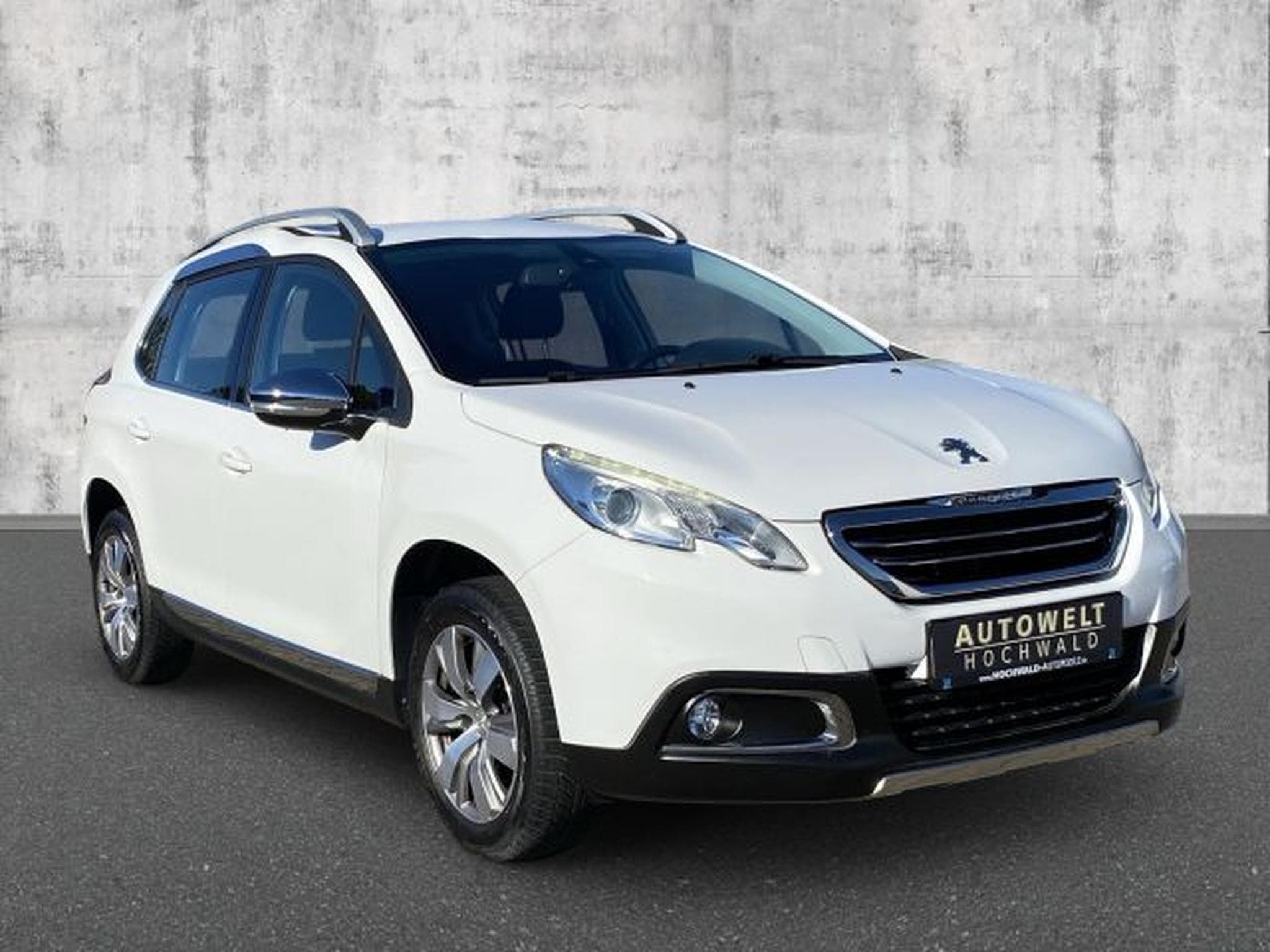Peugeot 2008 2008 1.2 PureTech Allure NAVI PDC SHZG Tempo (2015) - Photo 7